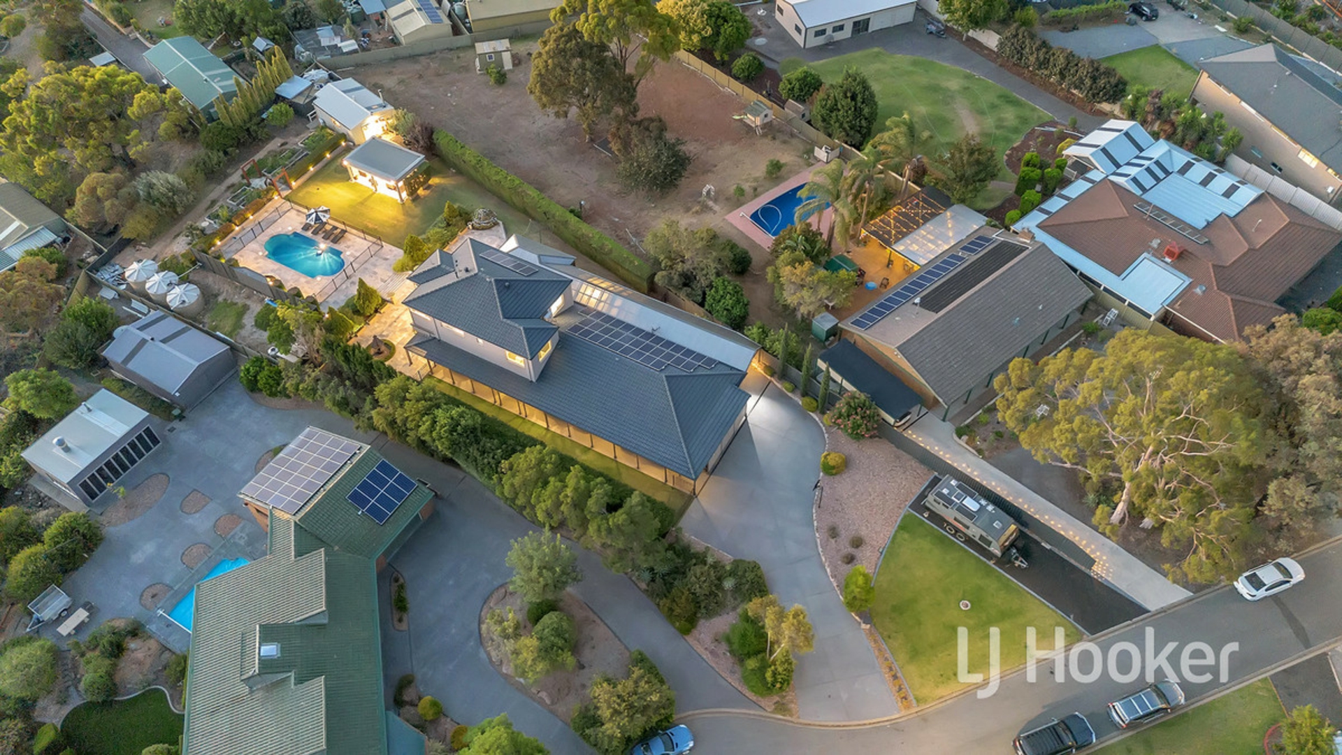 6 Yateri Court, GREENWITH
