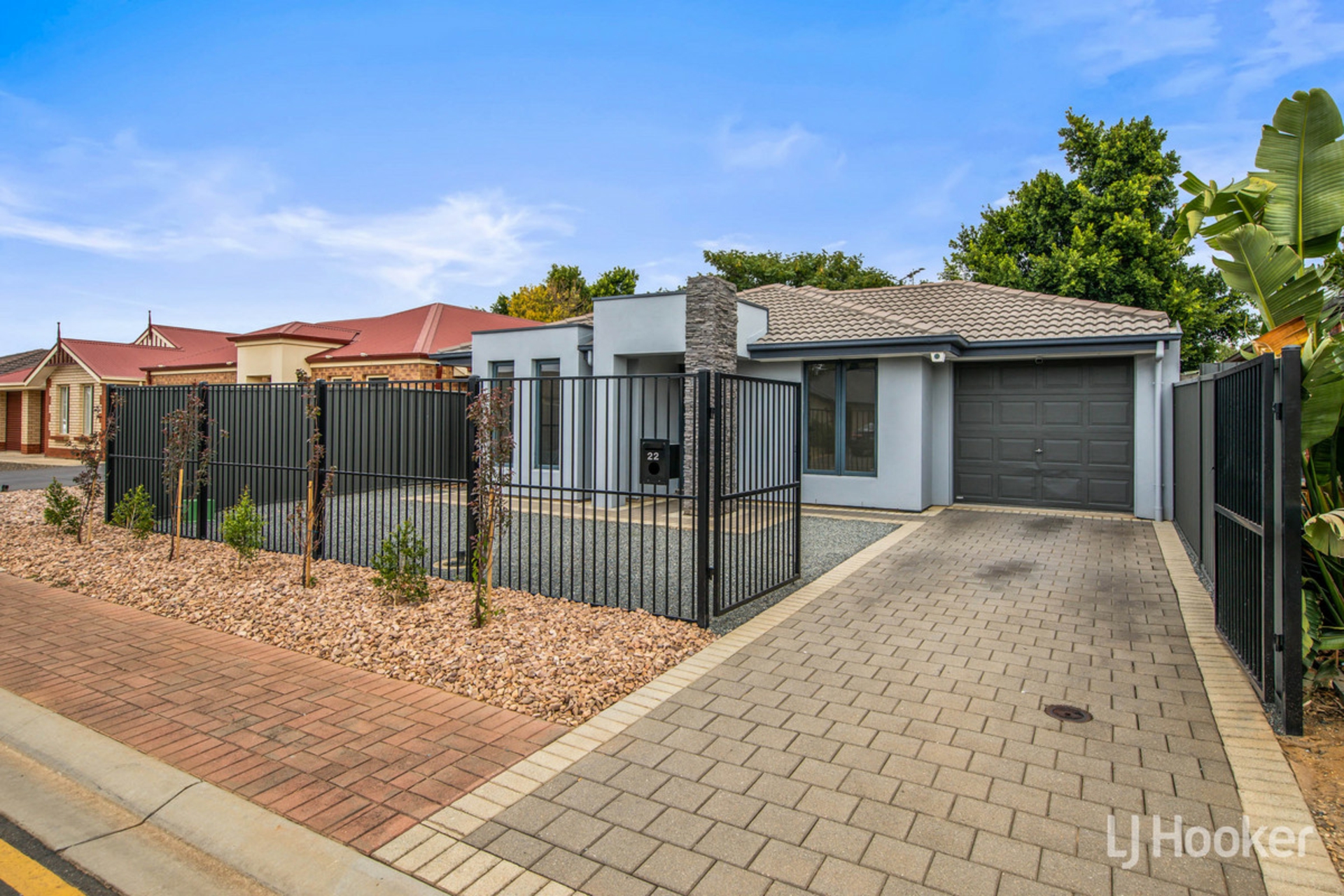 22 Oakwood Circuit, MUNNO PARA WEST