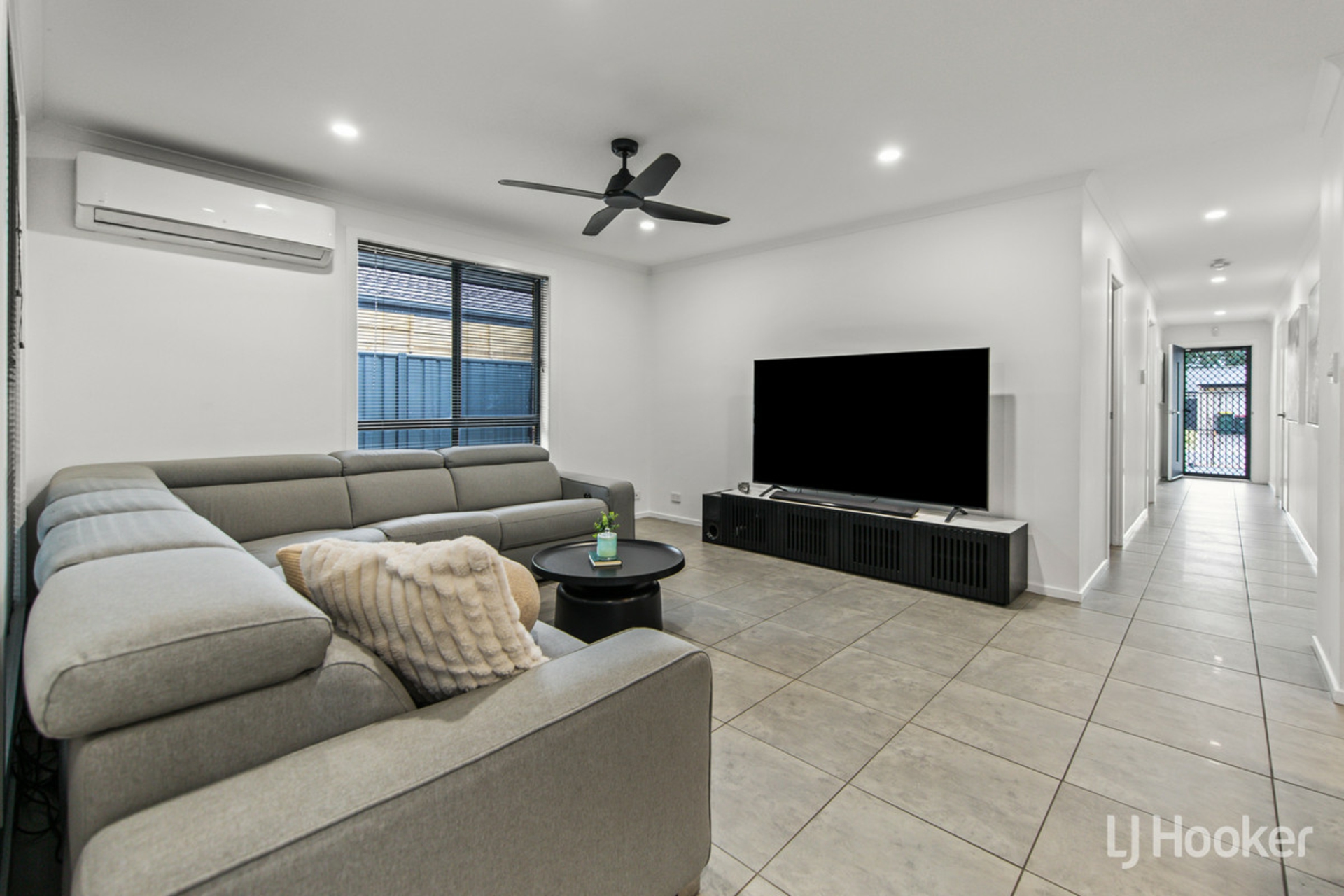 22 Oakwood Circuit, MUNNO PARA WEST