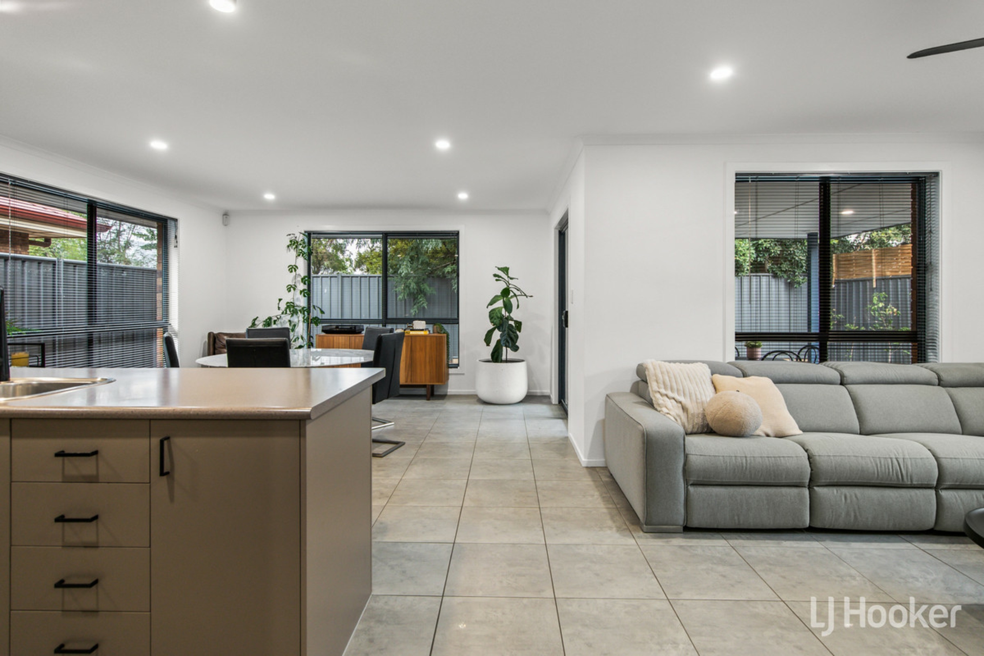22 Oakwood Circuit, MUNNO PARA WEST