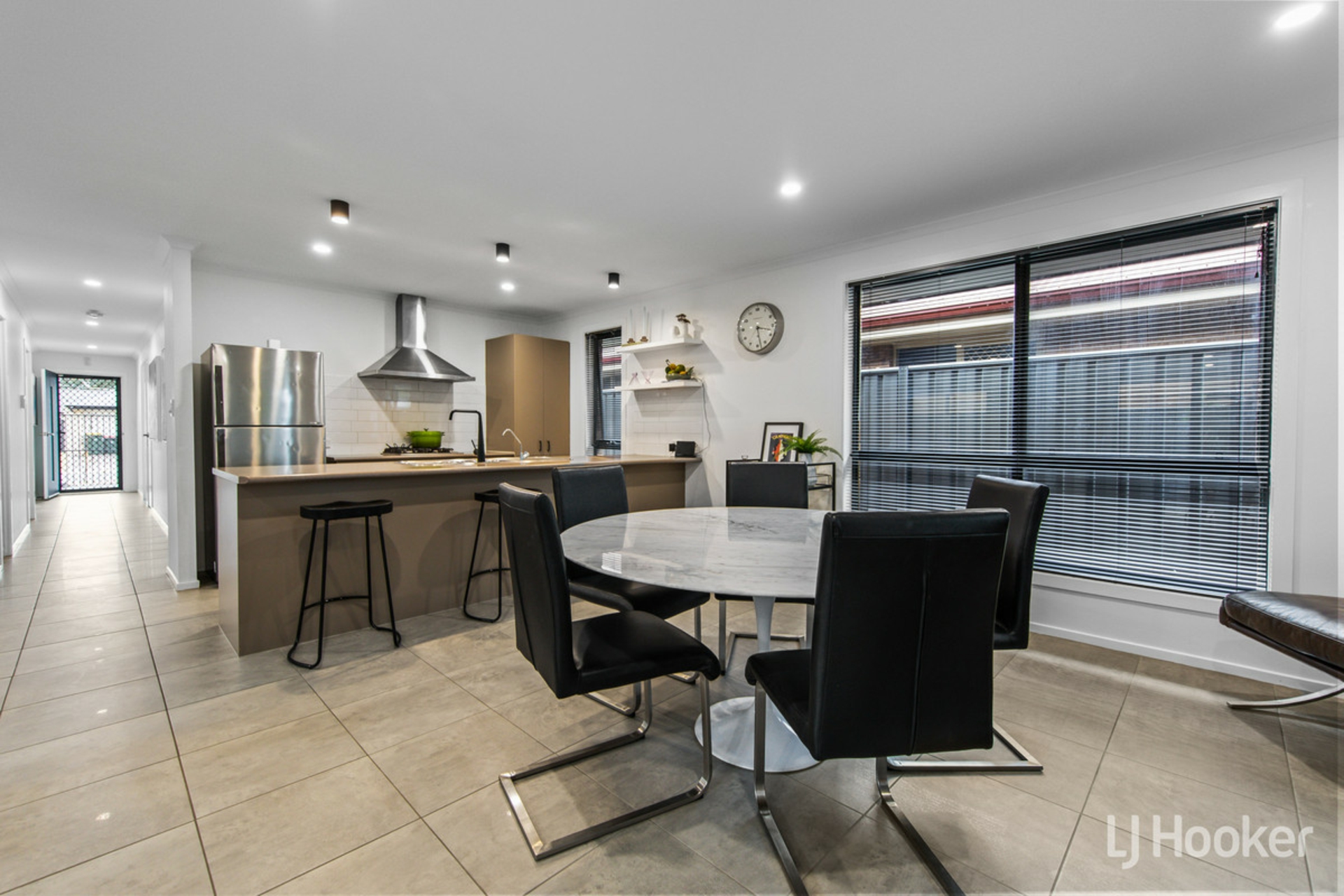 22 Oakwood Circuit, MUNNO PARA WEST