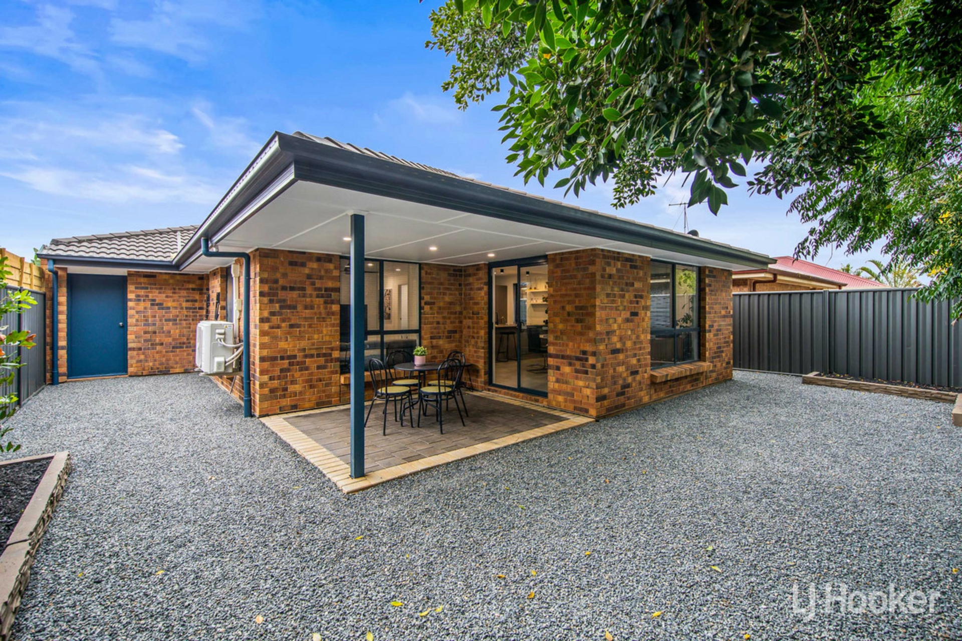22 Oakwood Circuit, MUNNO PARA WEST