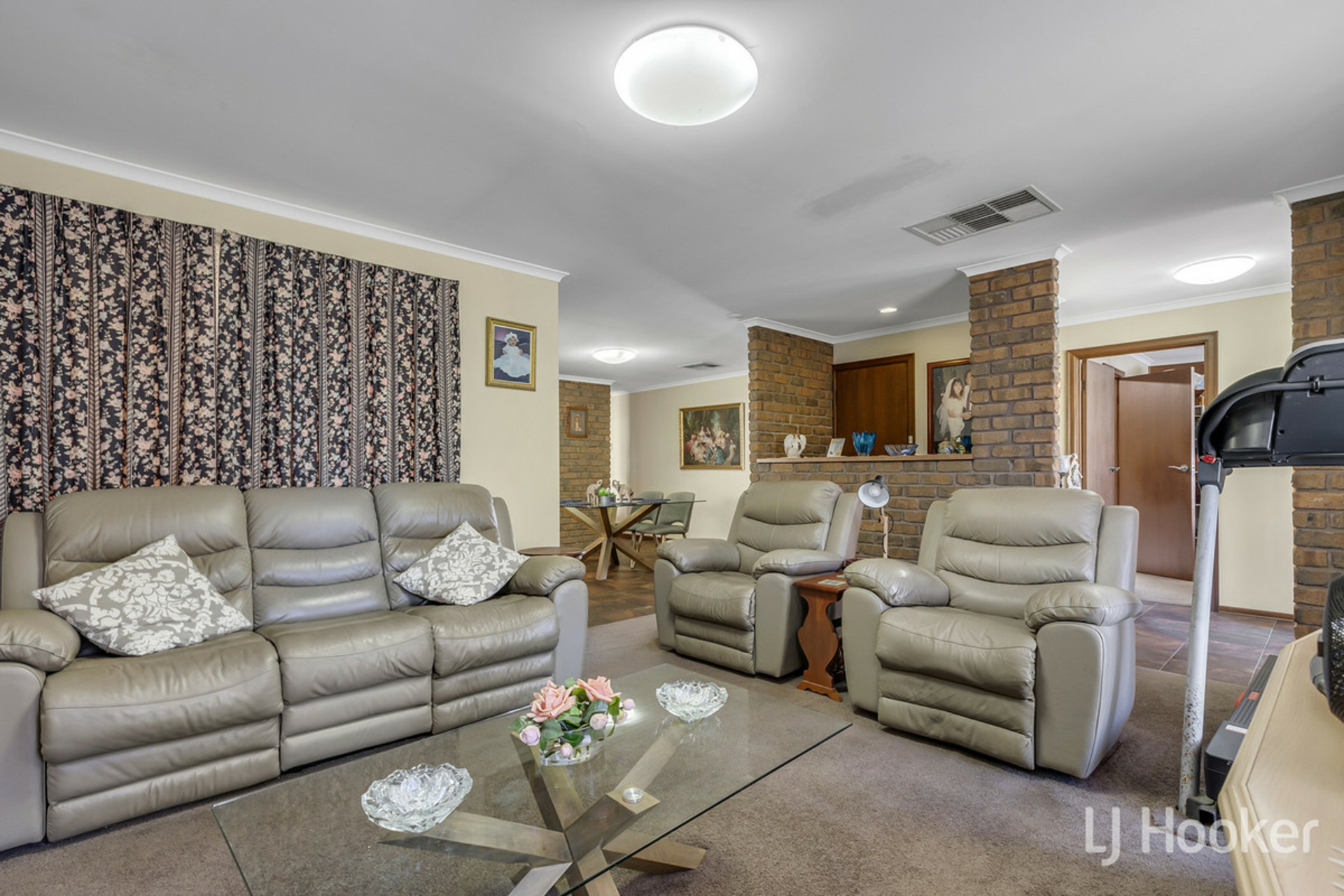 62 Uley Road Craigmore SA House for Sale LJ Hooker