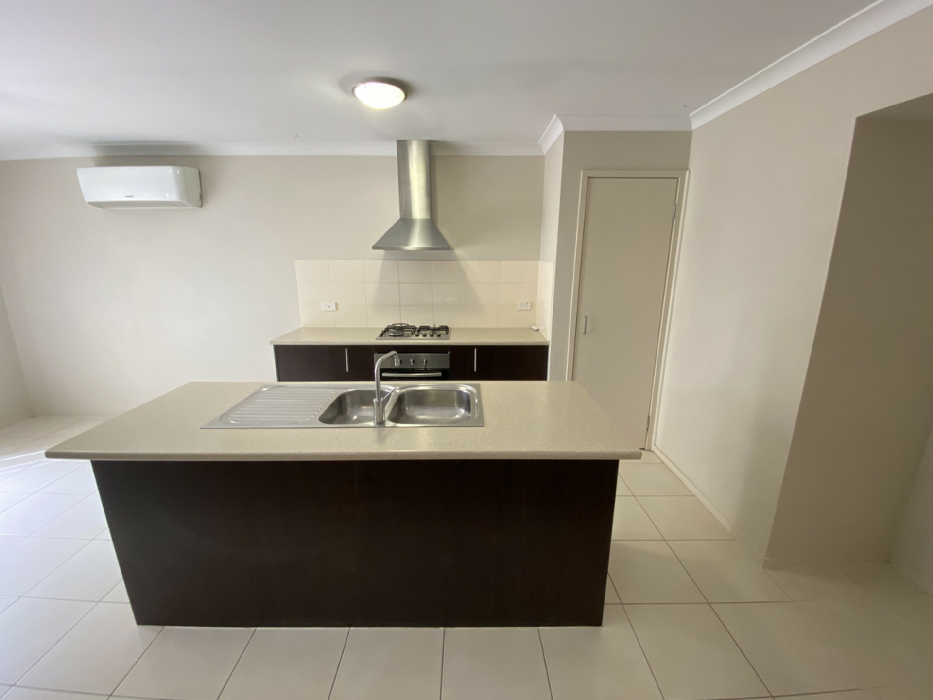 7 Flax-Lily Lane, MUNNO PARA