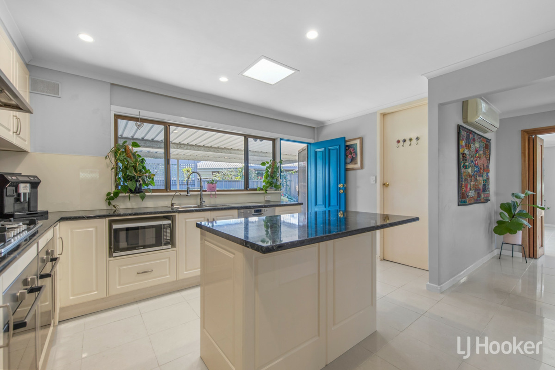 8 Brabham Crescent, GULFVIEW HEIGHTS