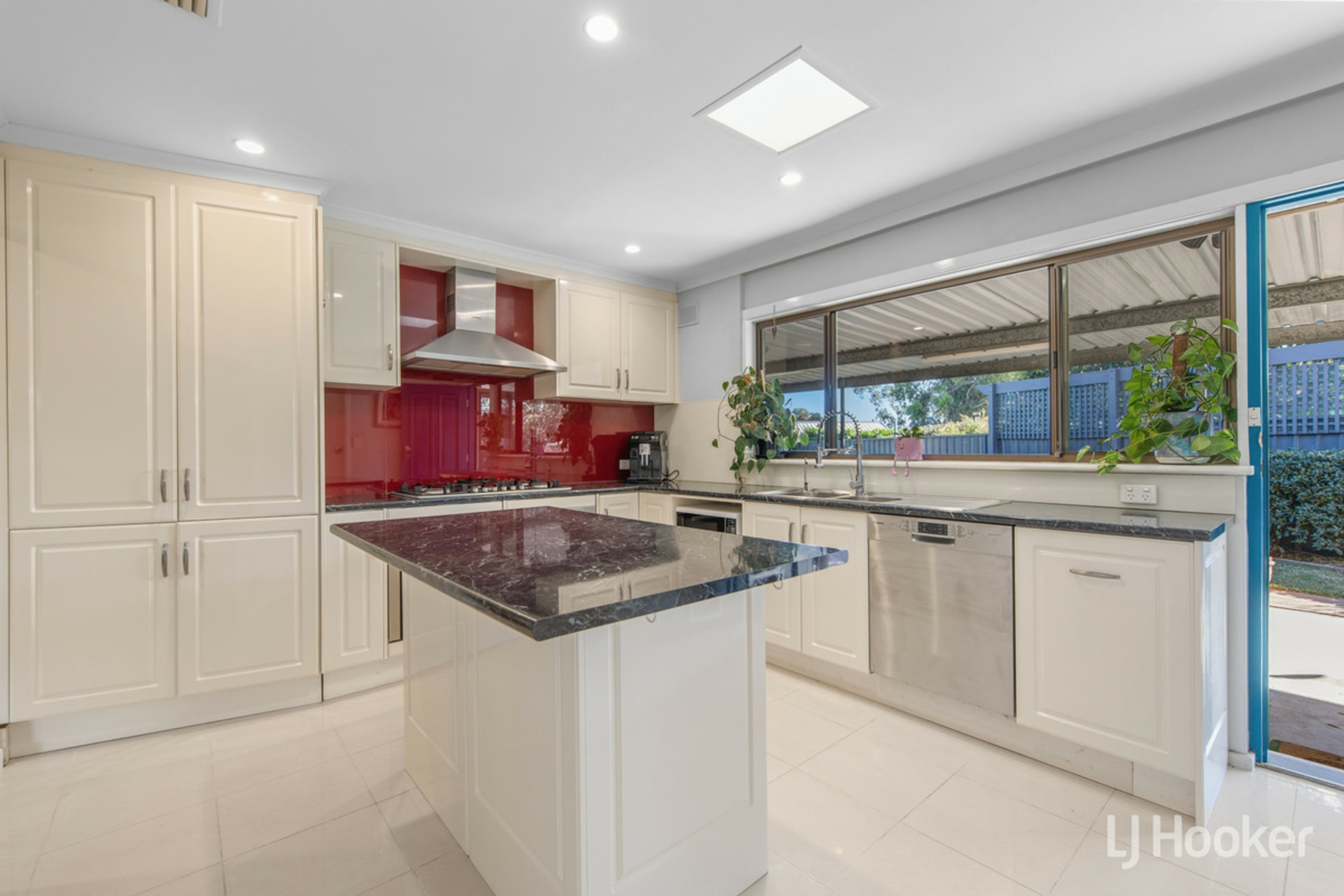 8 Brabham Crescent, GULFVIEW HEIGHTS