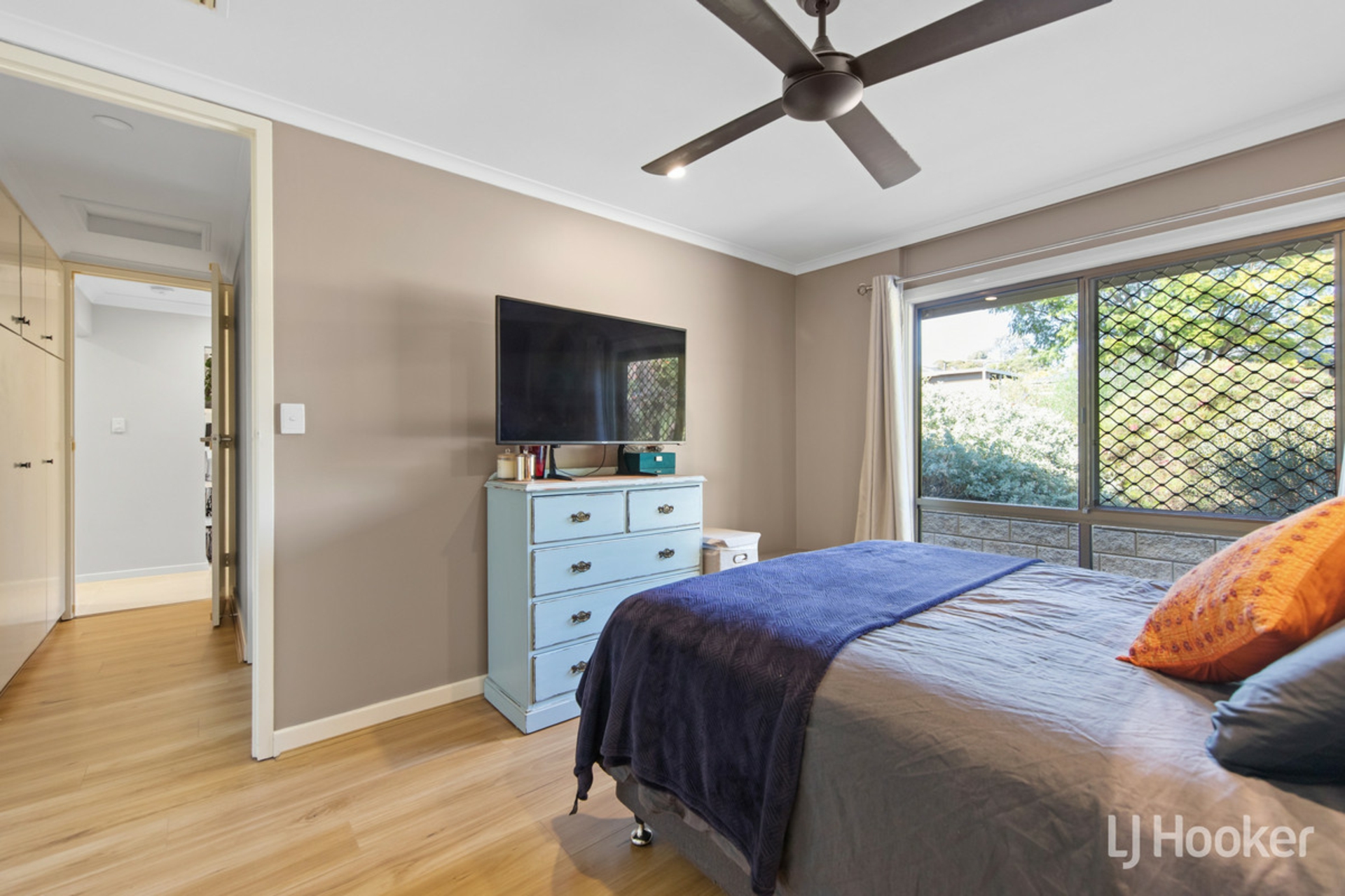 8 Brabham Crescent, GULFVIEW HEIGHTS