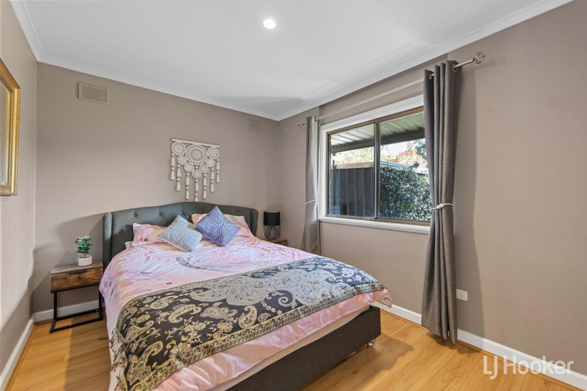 8 Brabham Crescent, GULFVIEW HEIGHTS