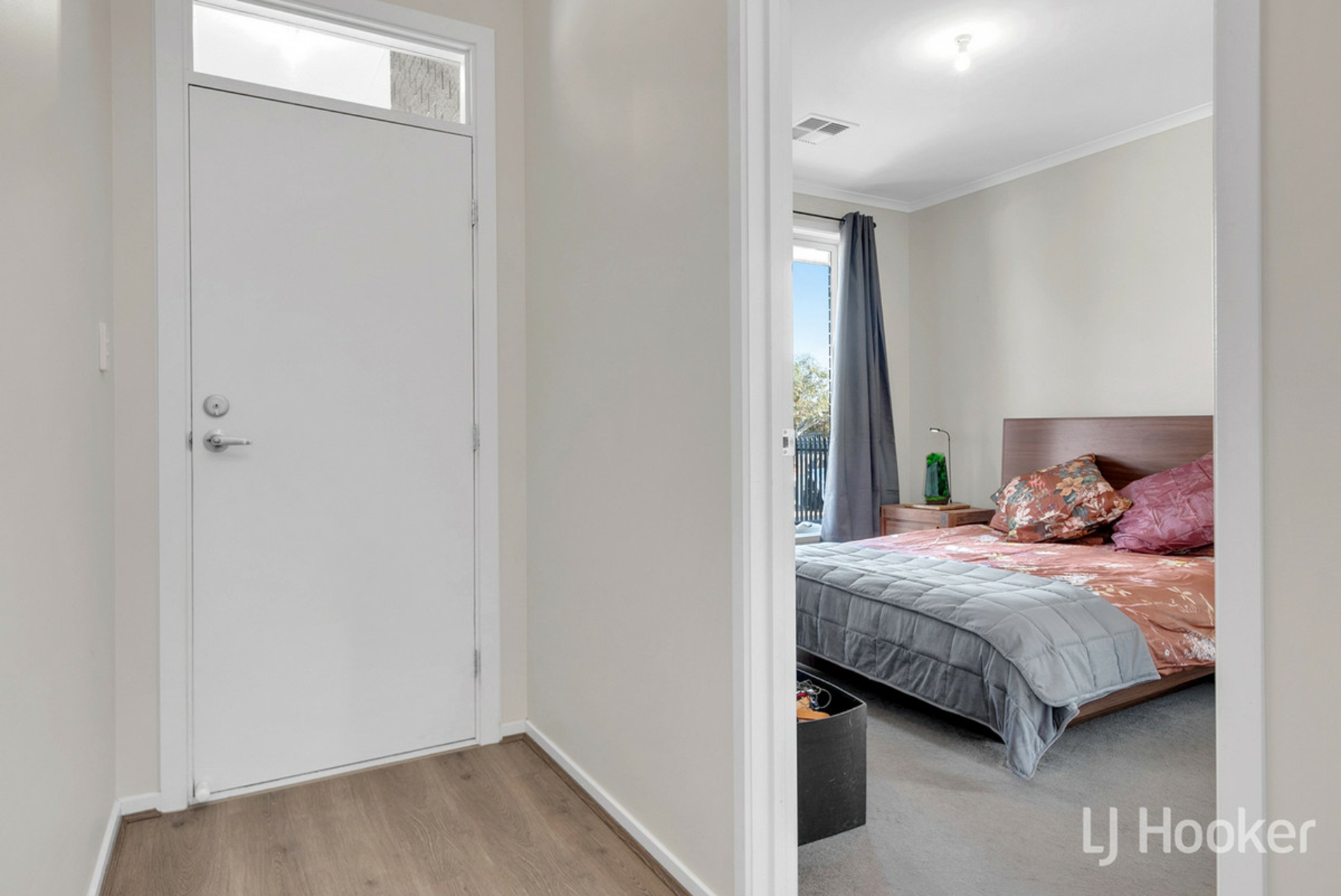 8 Pride Avenue, MUNNO PARA