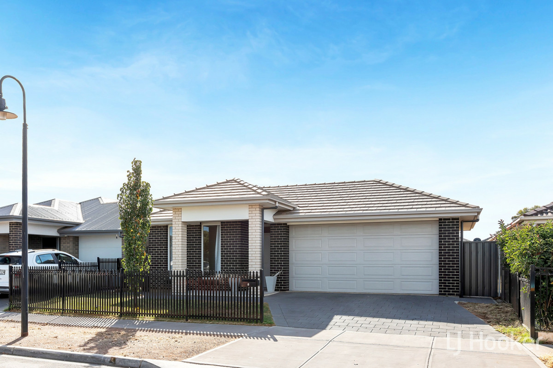 8 Pride Avenue, MUNNO PARA