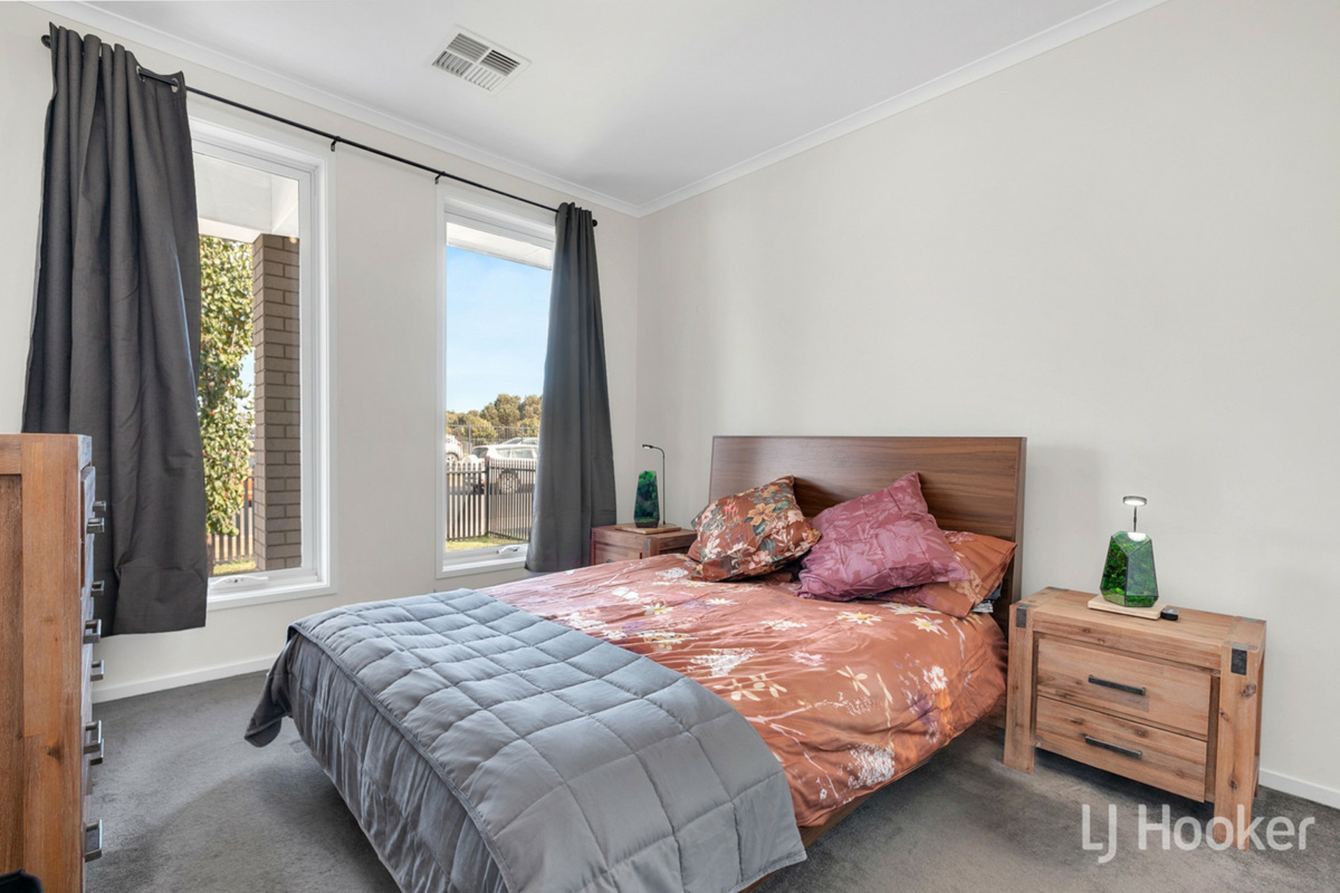 8 Pride Avenue, MUNNO PARA