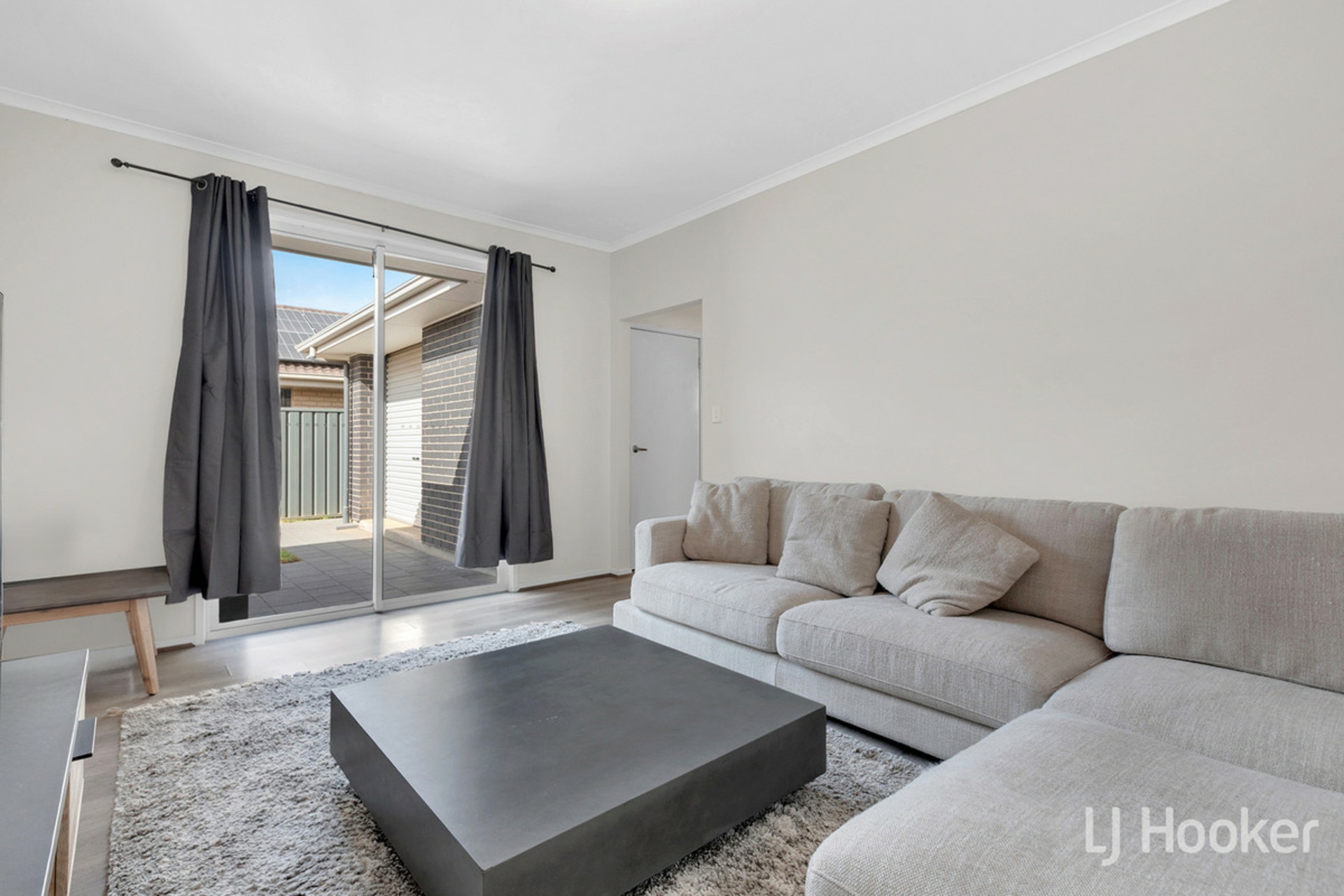 8 Pride Avenue, MUNNO PARA