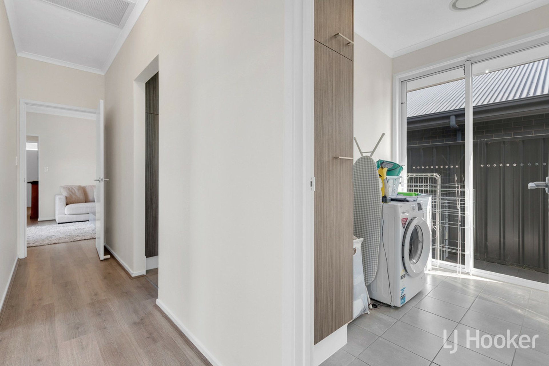 8 Pride Avenue, MUNNO PARA