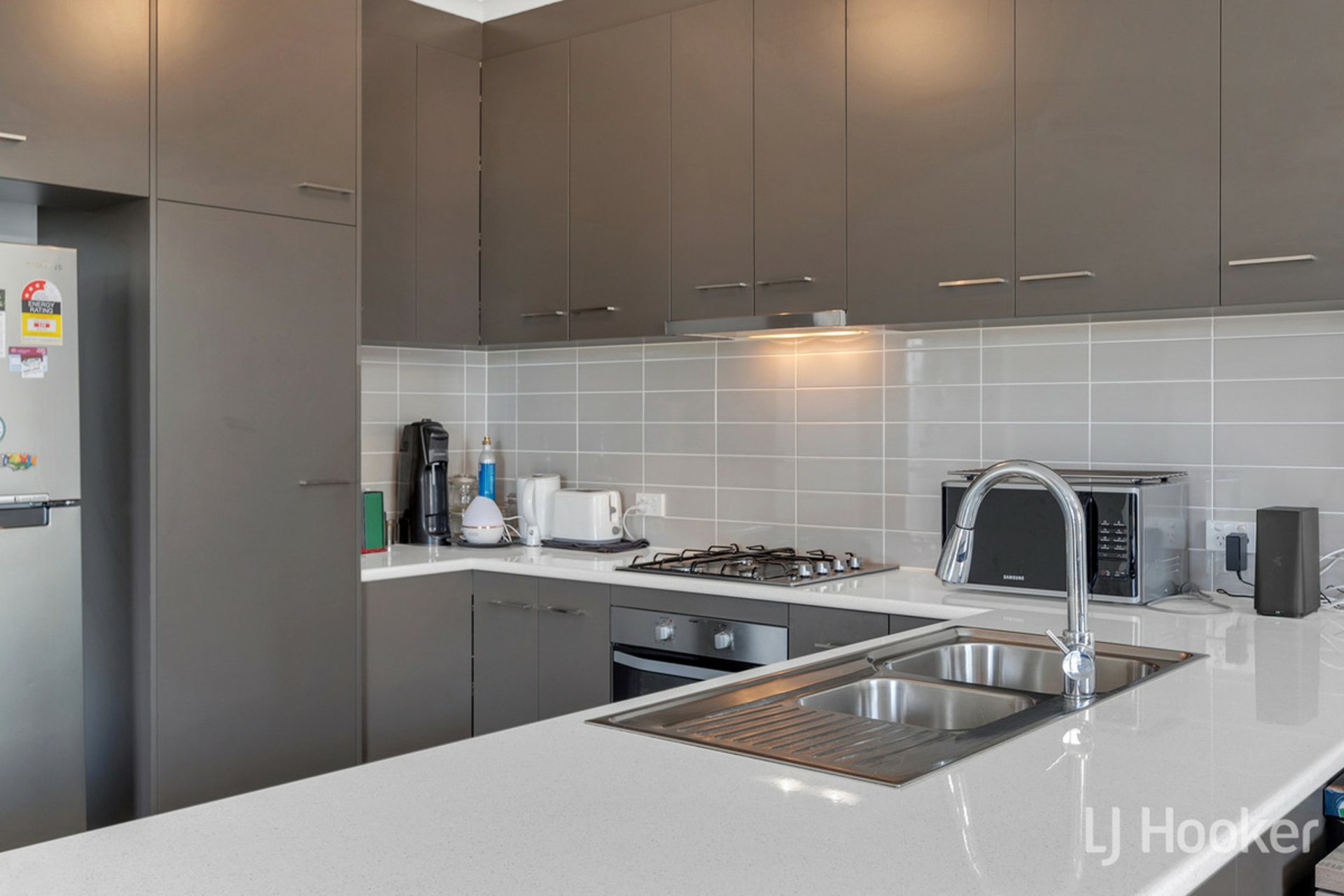 8 Pride Avenue, MUNNO PARA