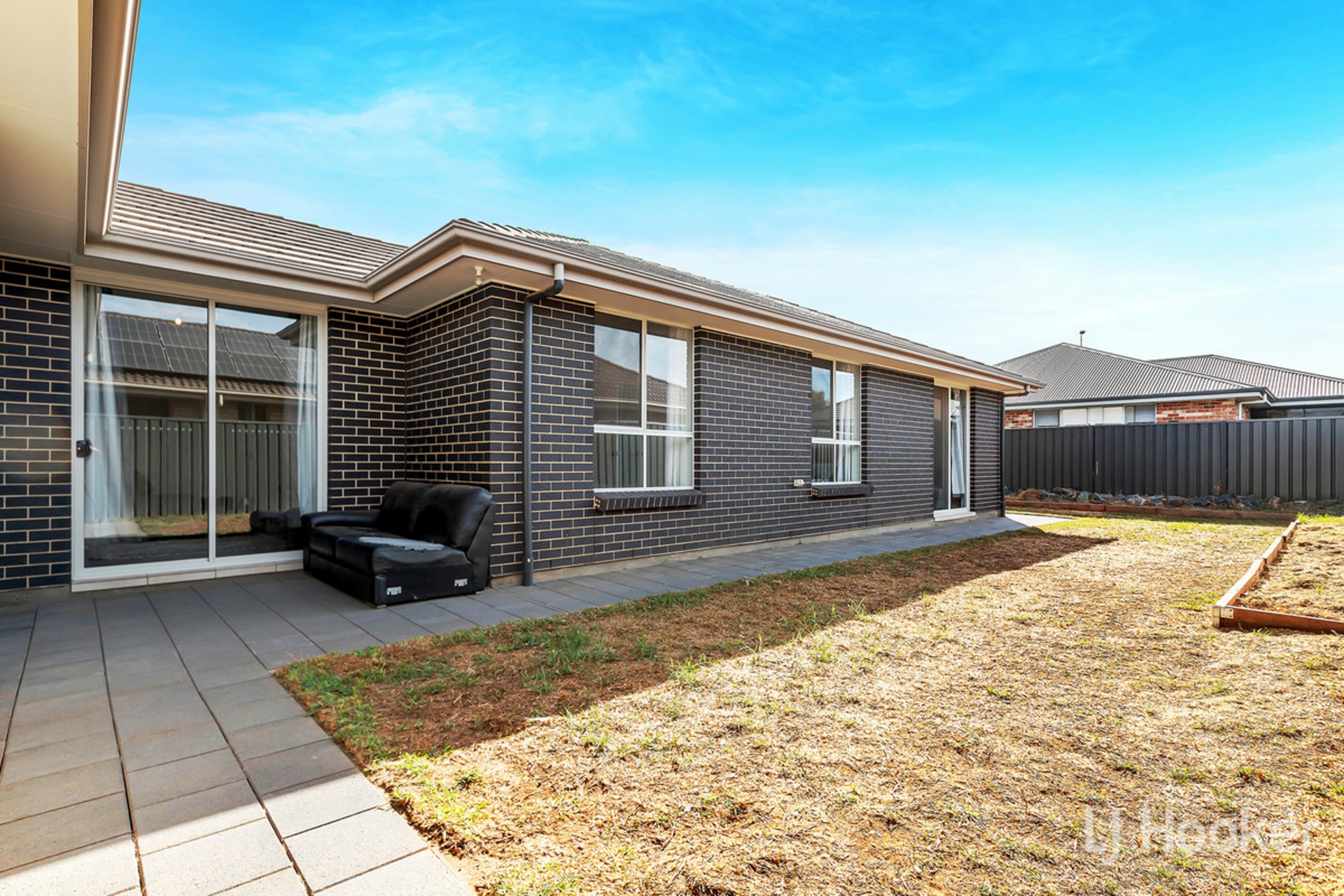 8 Pride Avenue, MUNNO PARA