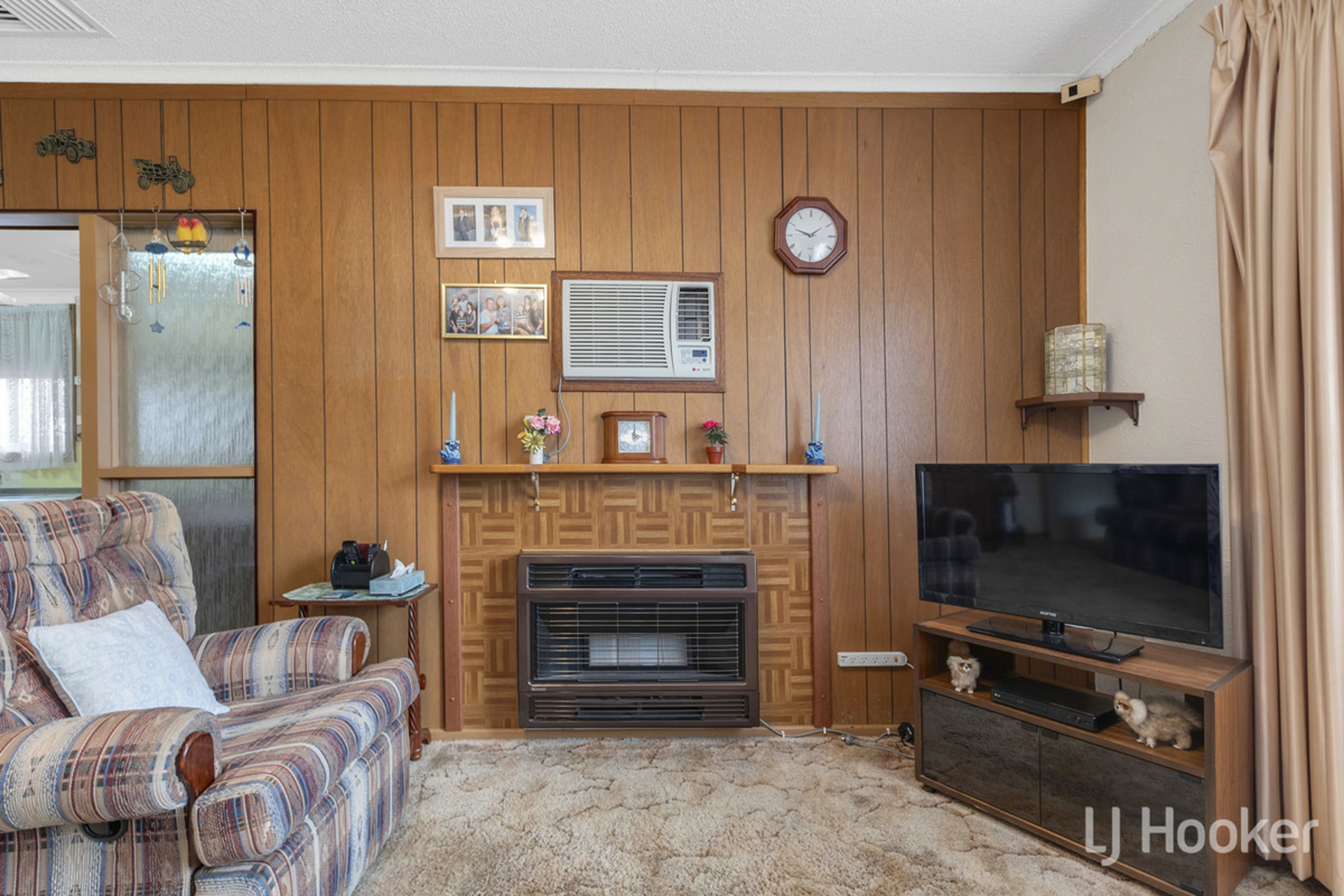 60 St Leonard Crescent, ELIZABETH DOWNS