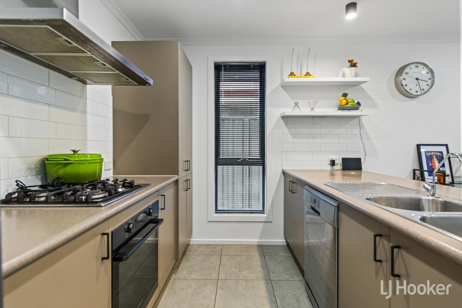 22 Oakwood Circuit, MUNNO PARA WEST