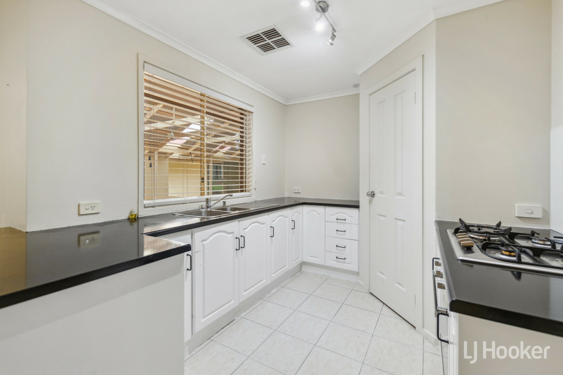 45 Applecross Drive, BLAKEVIEW