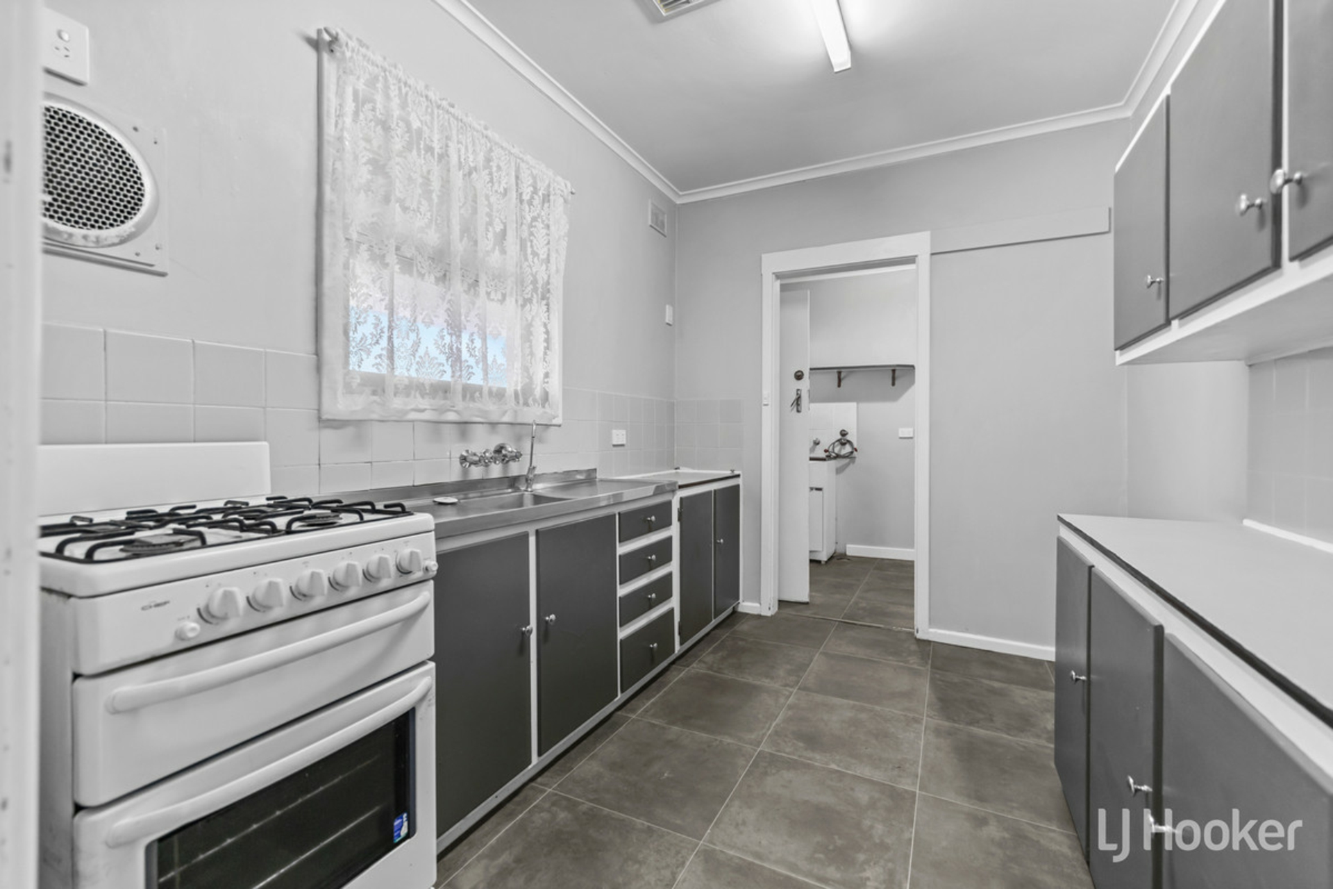 4 Lowe Street, ELIZABETH EAST