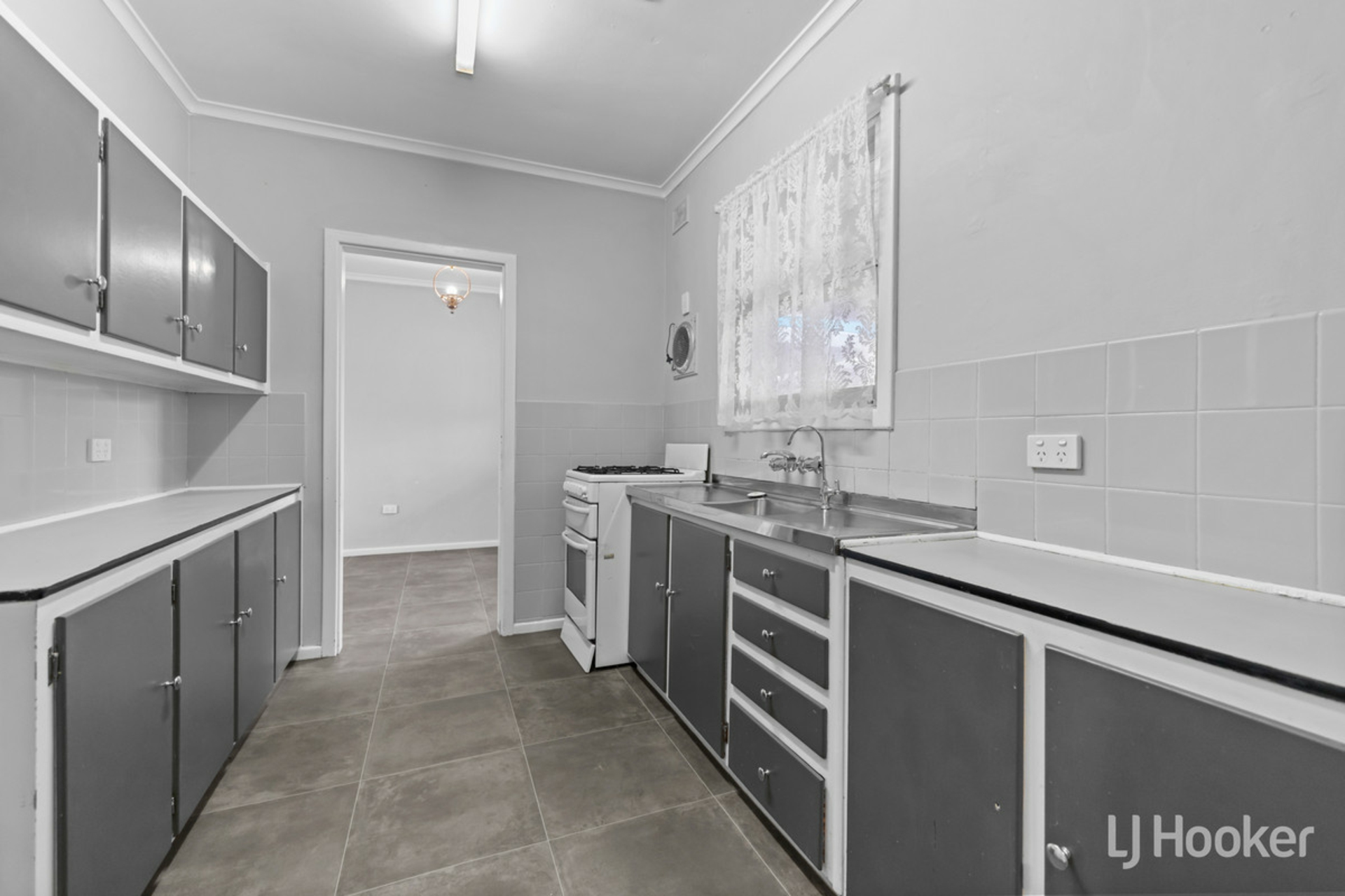 4 Lowe Street, ELIZABETH EAST