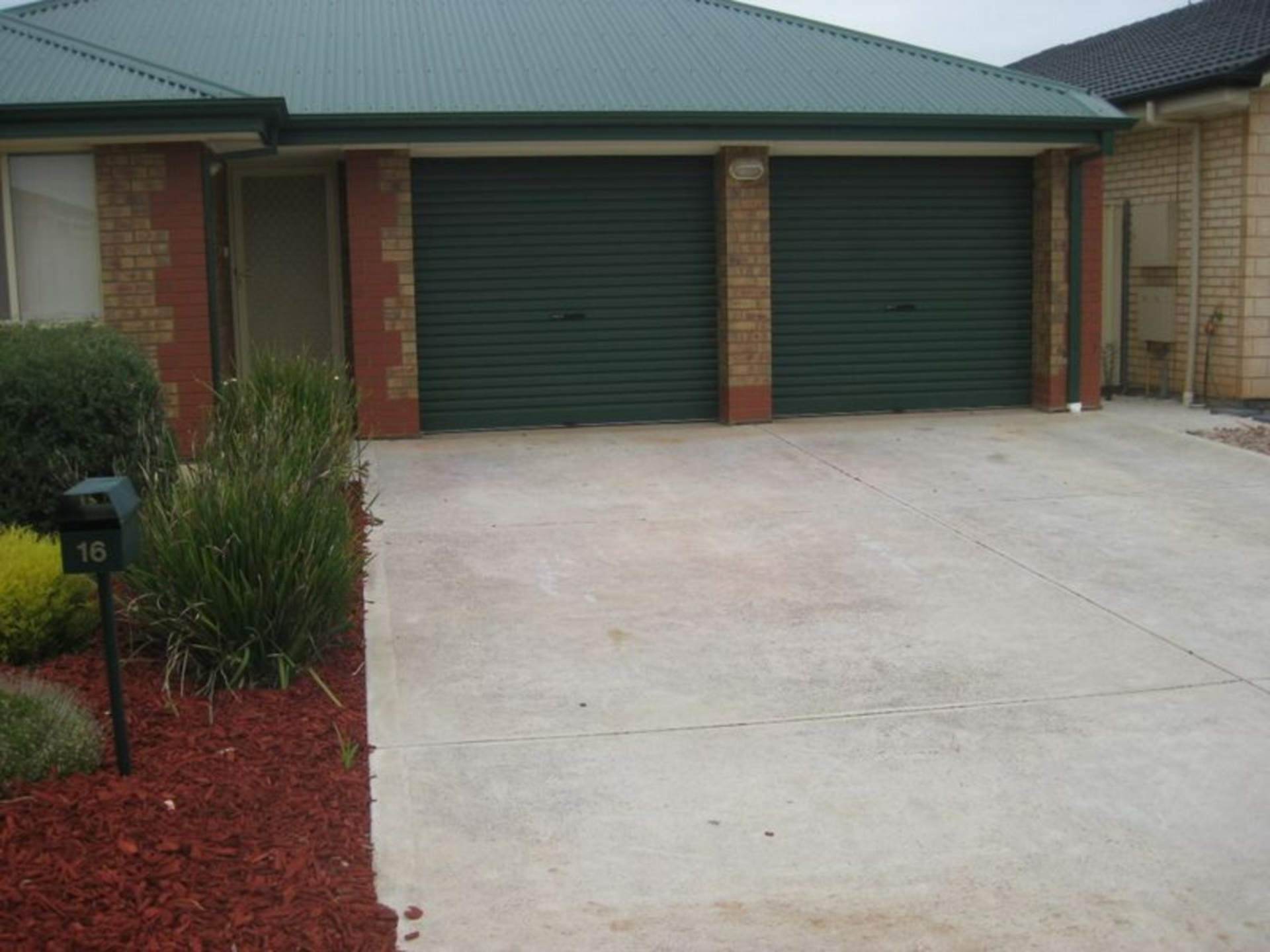 16 Strathmore Avenue, SMITHFIELD