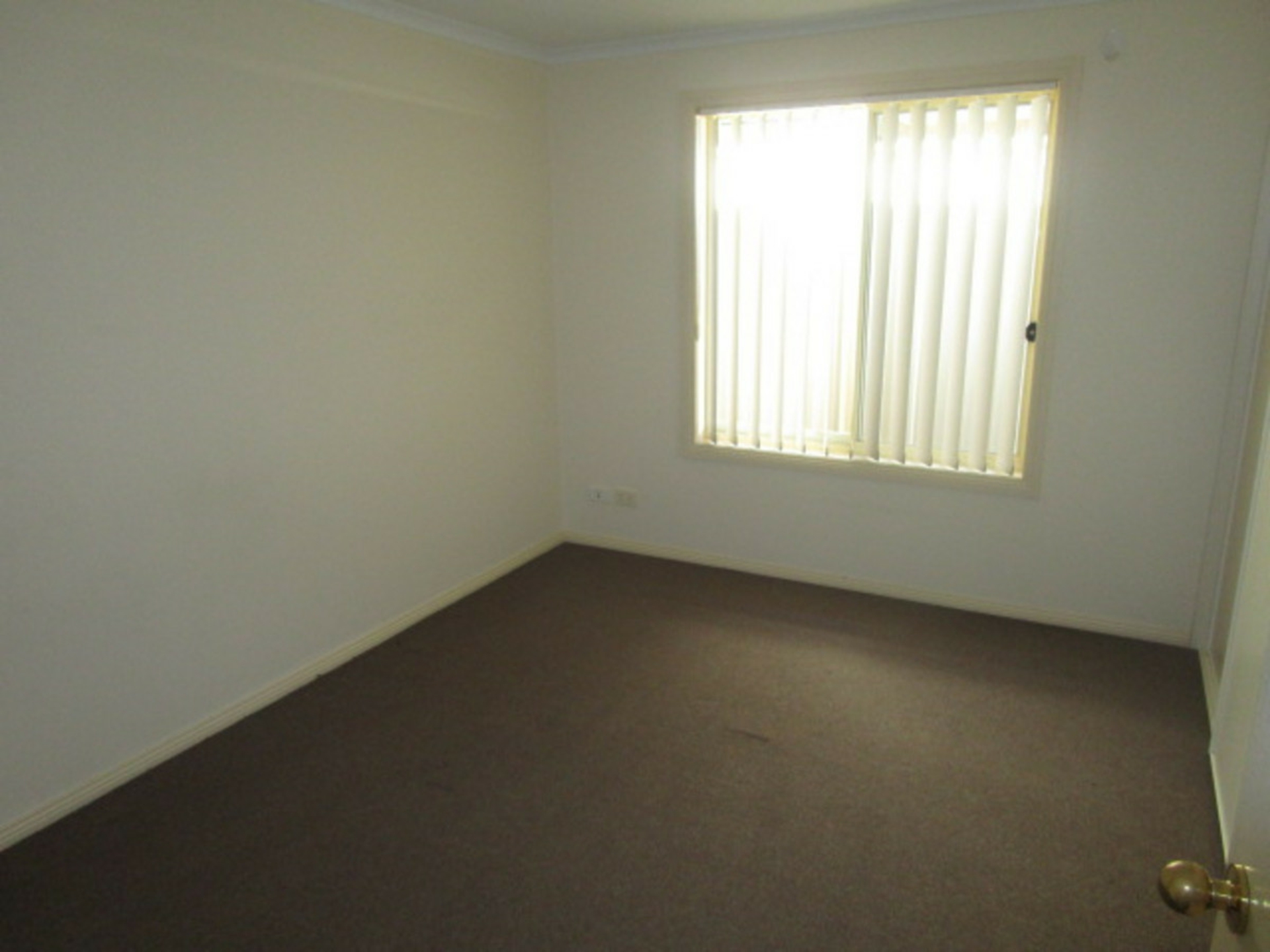 16 Strathmore Avenue, SMITHFIELD