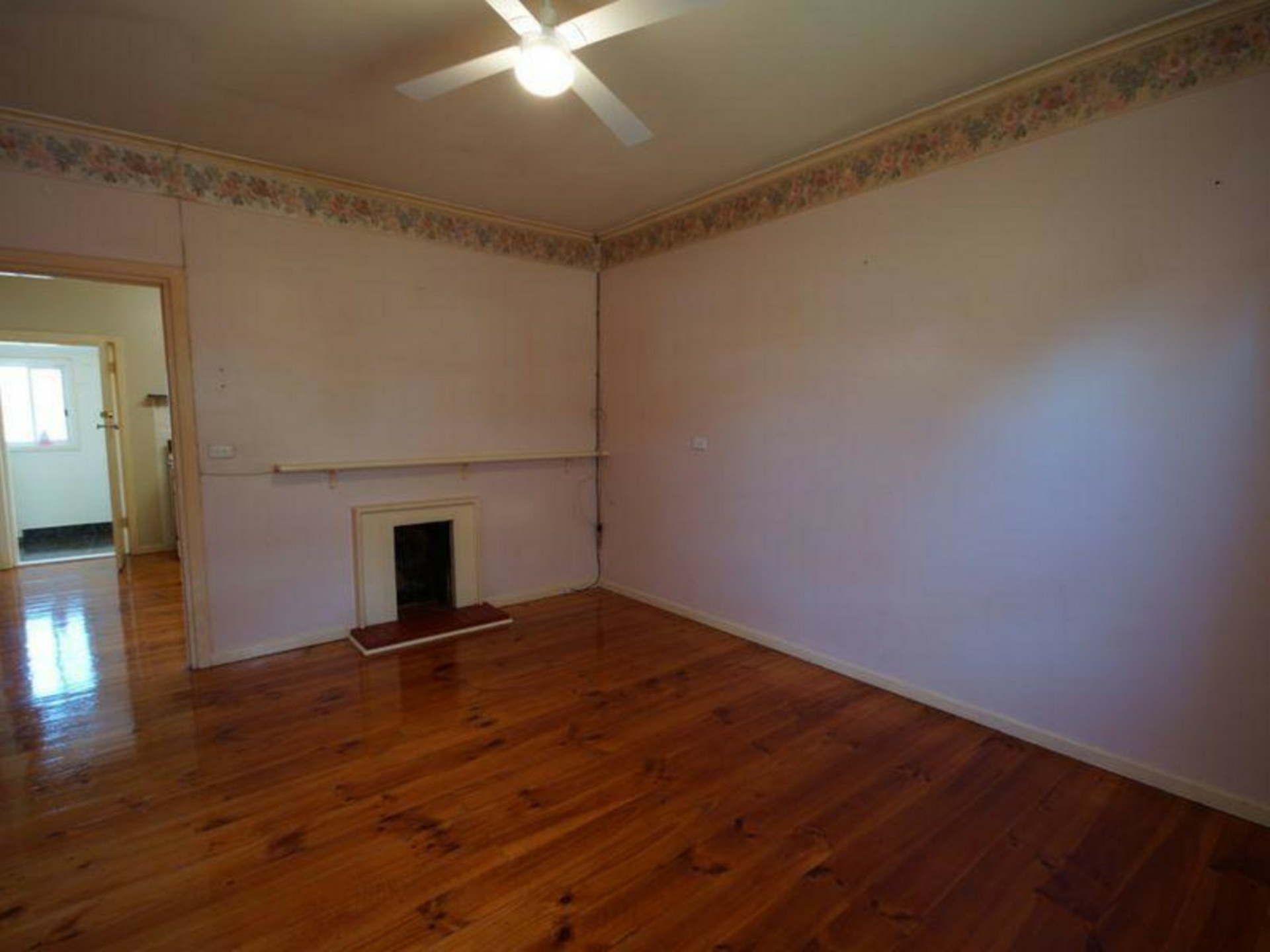 35 Longford Street, EVANSTON