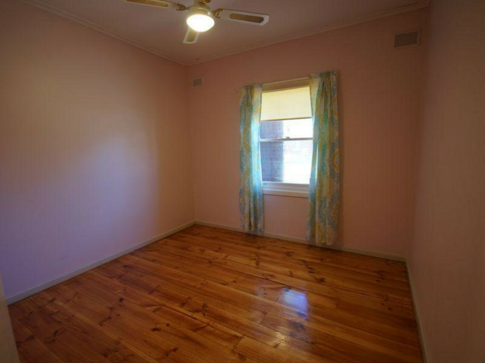 35 Longford Street, EVANSTON