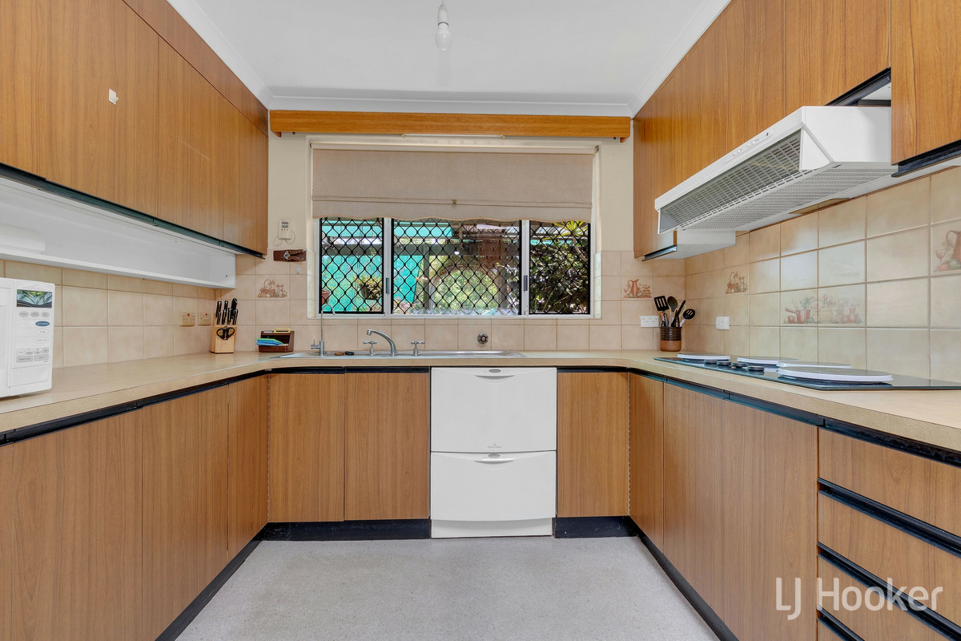 4 Fairfield Road, ELIZABETH GROVE