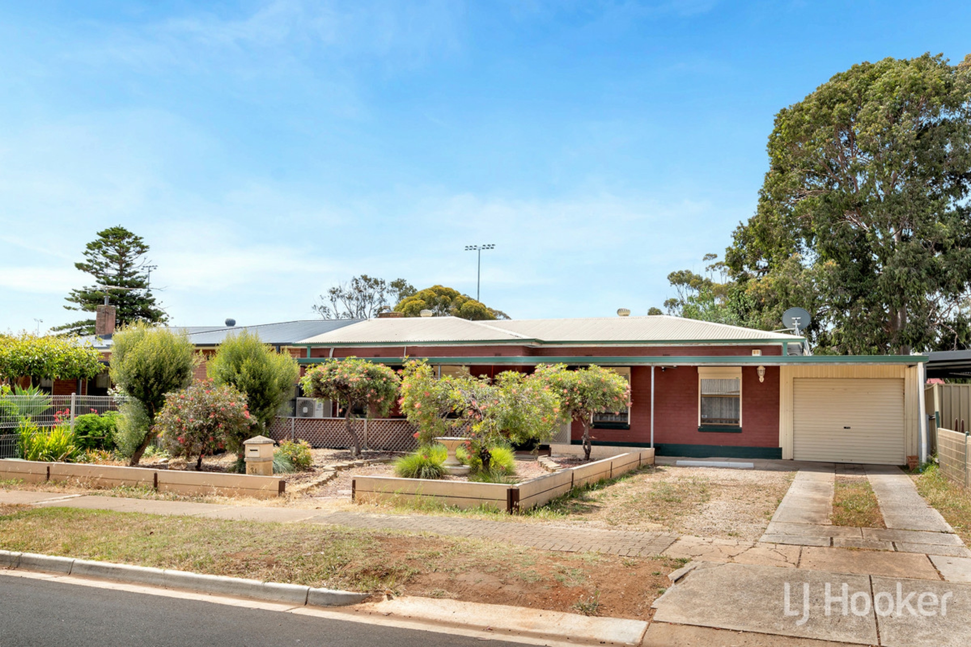 21 Smitham Street, ELIZABETH GROVE