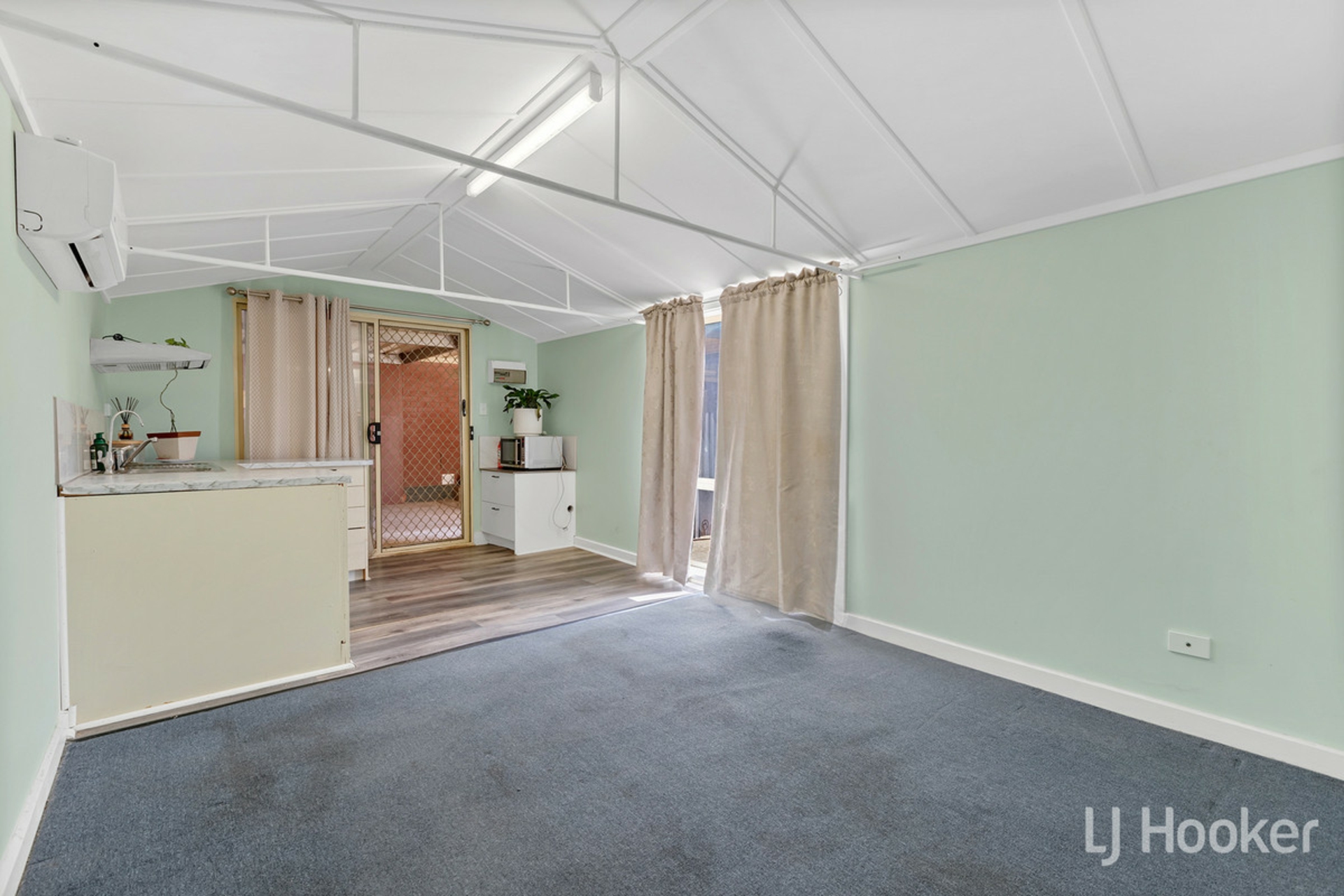 21 Smitham Street, ELIZABETH GROVE