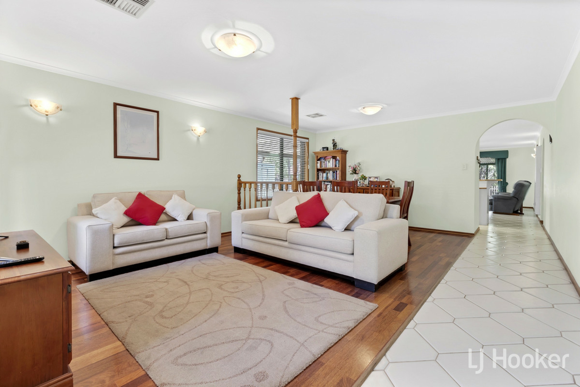 10 Belmont Gardens, HILLBANK