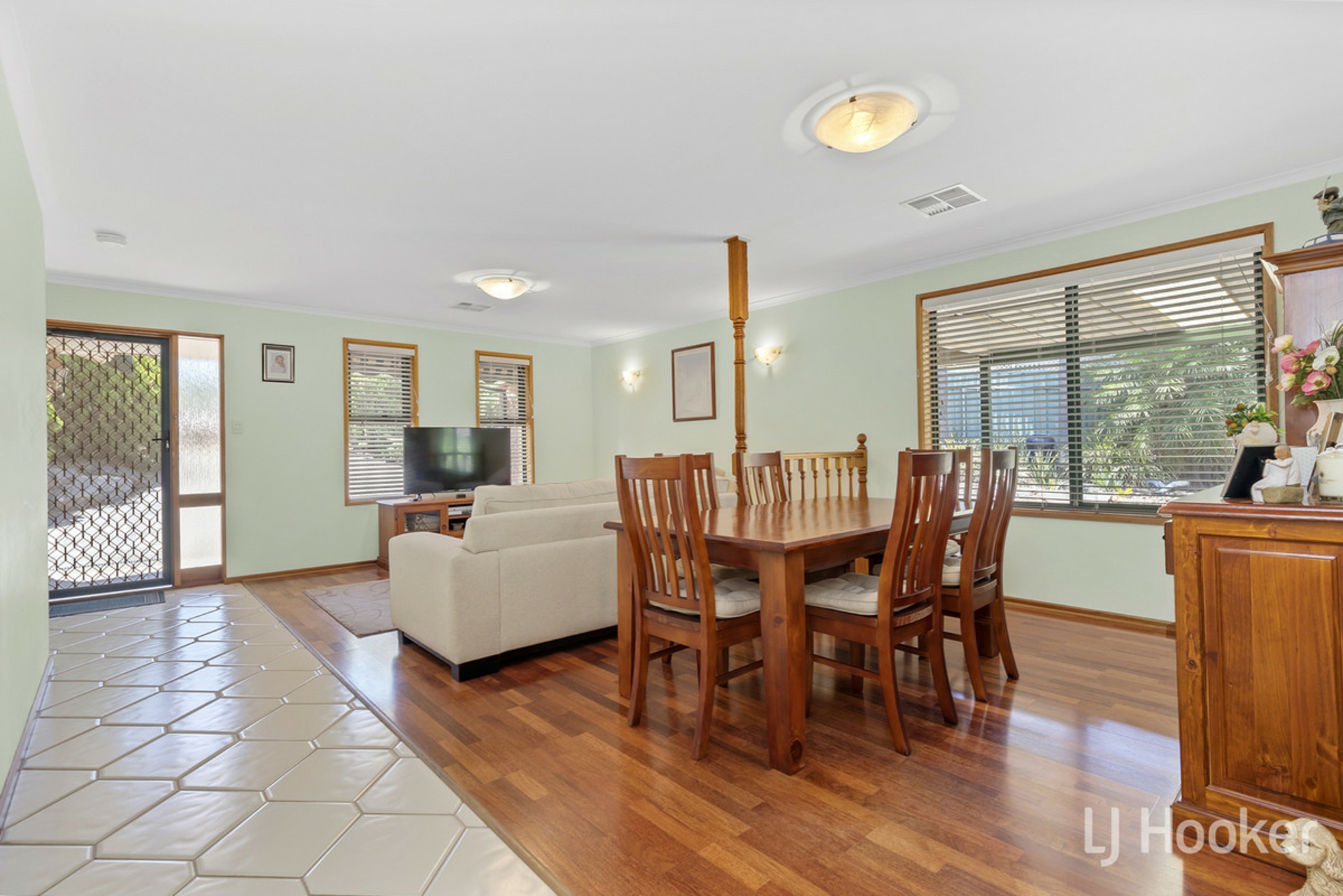 10 Belmont Gardens, HILLBANK