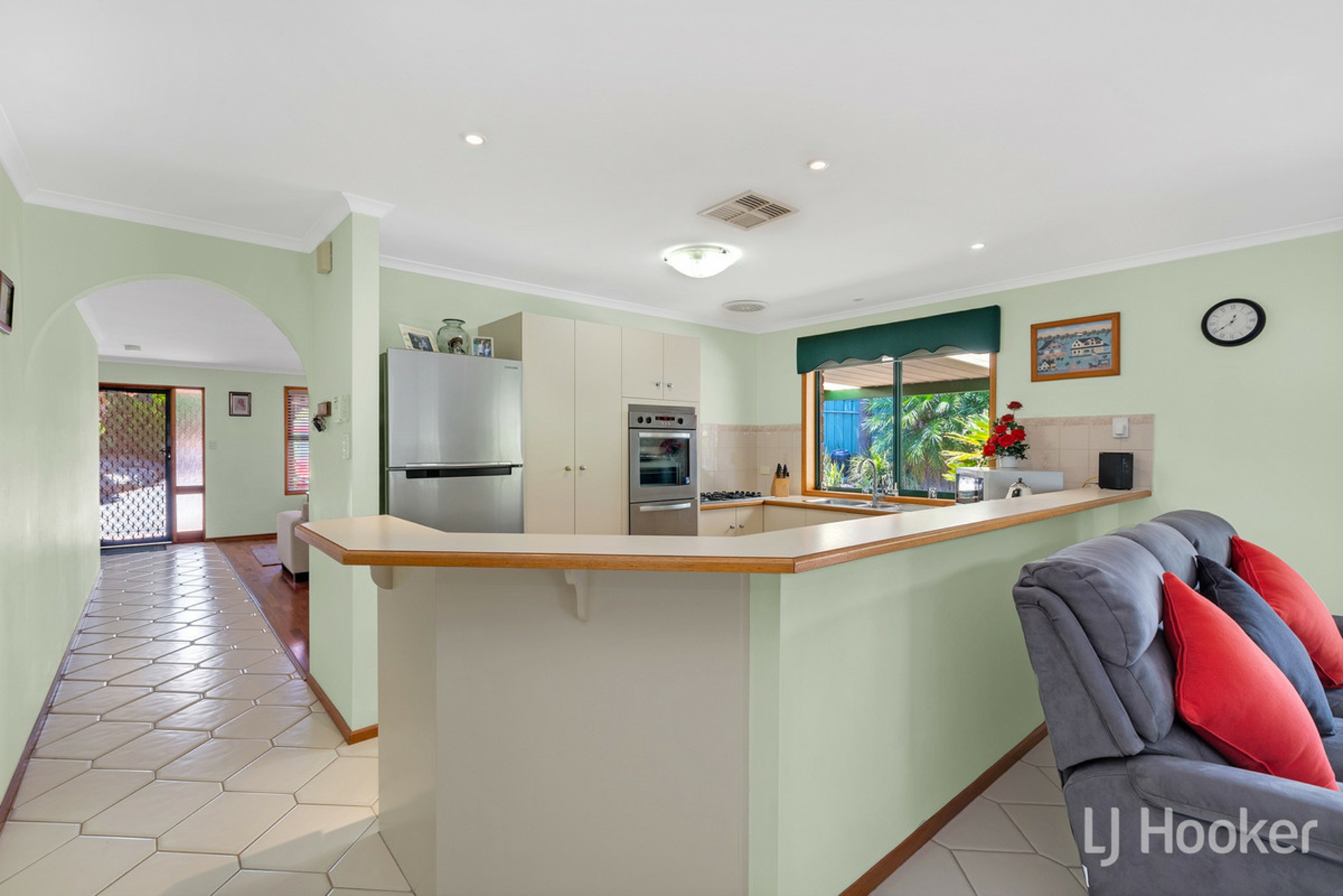 10 Belmont Gardens, HILLBANK