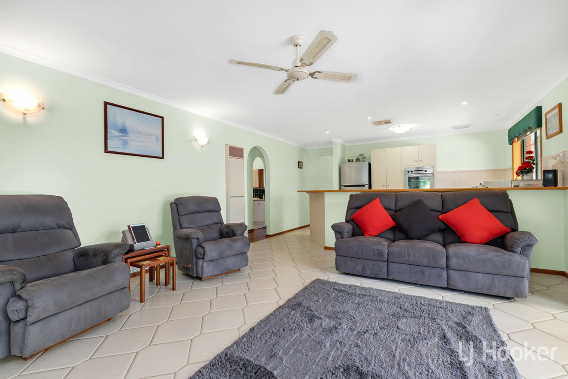 10 Belmont Gardens, HILLBANK