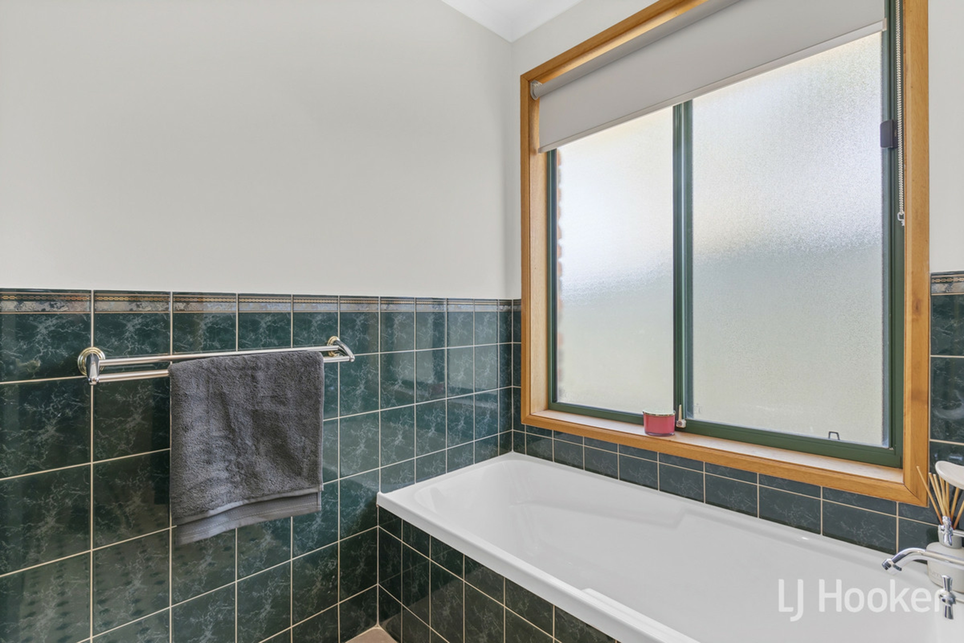 10 Belmont Gardens, HILLBANK