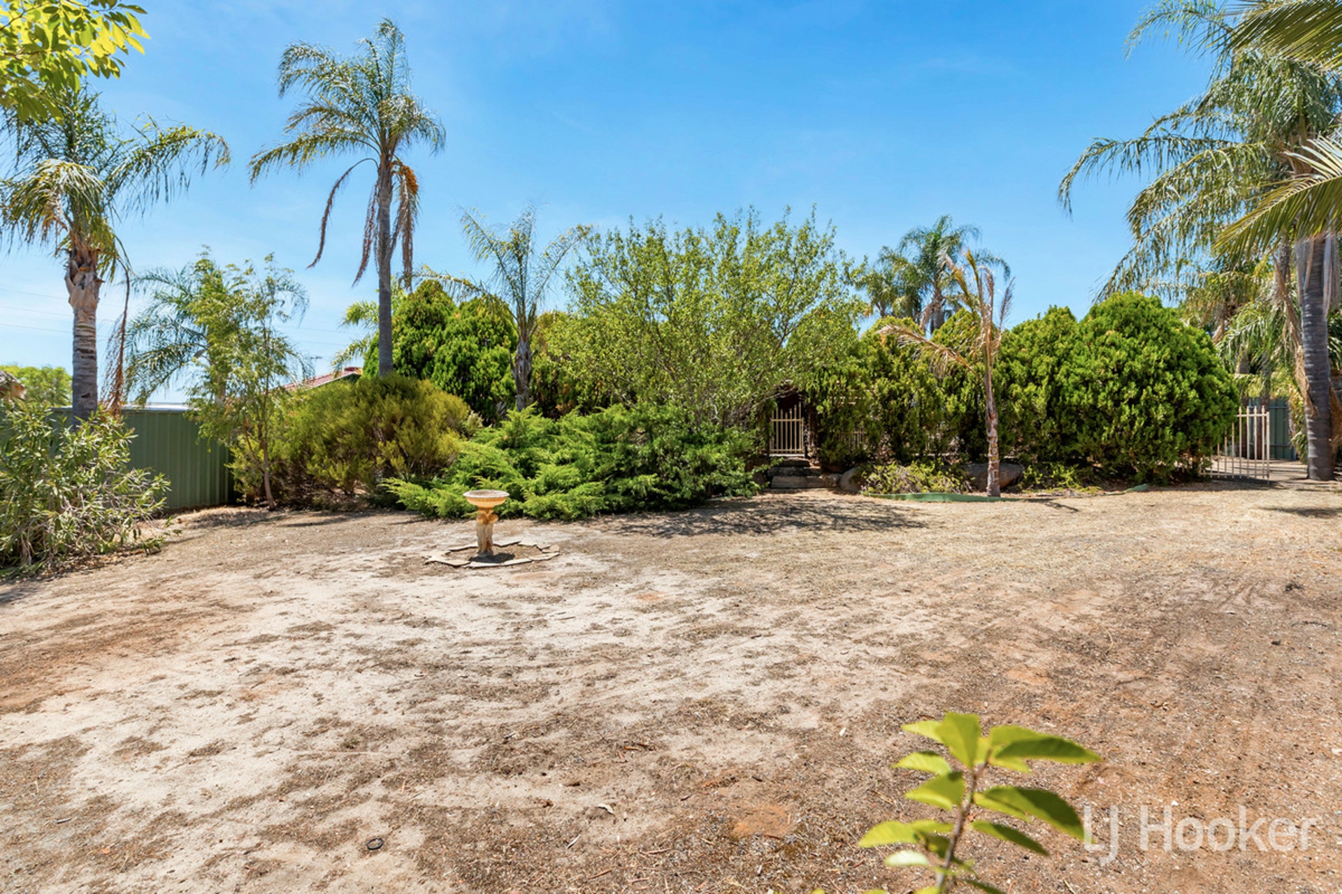 10 Belmont Gardens, HILLBANK