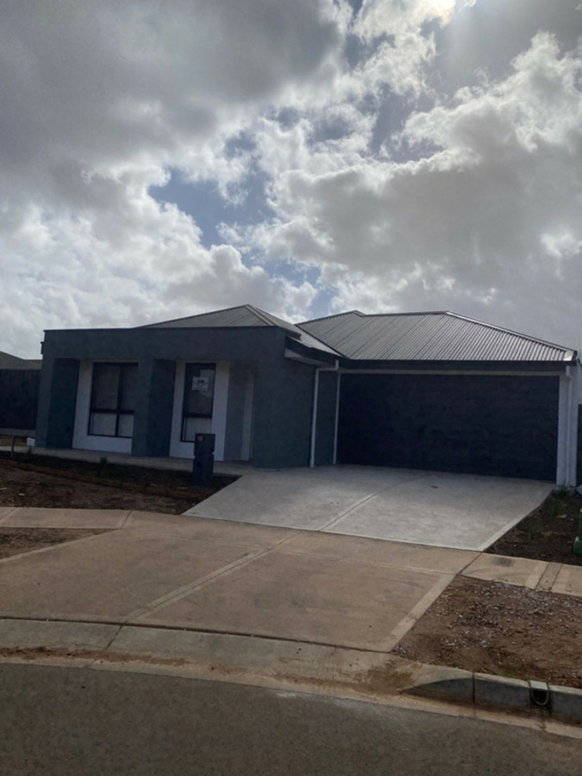 15 Woodhall Way, MUNNO PARA DOWNS