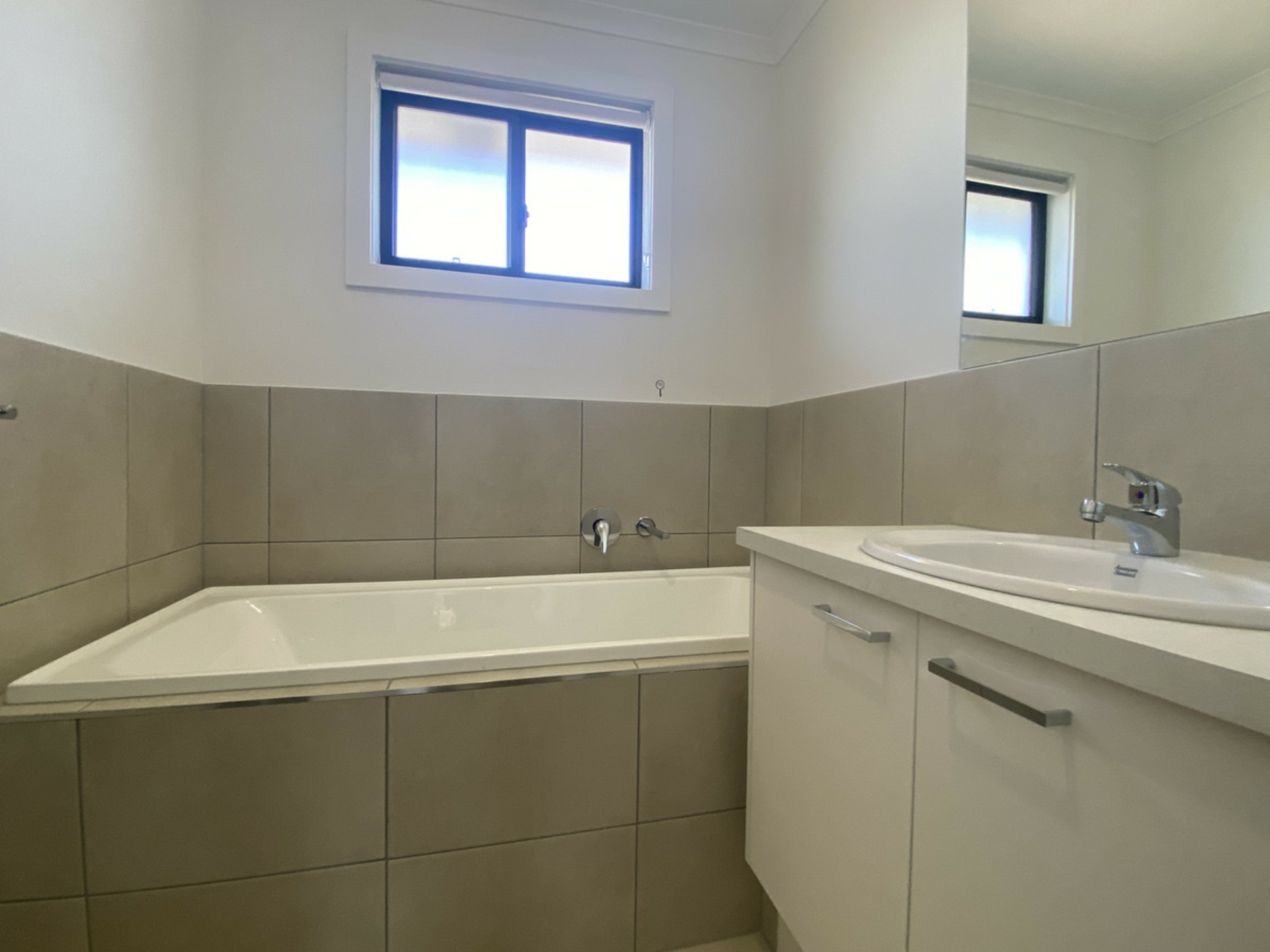 15 Woodhall Way, MUNNO PARA DOWNS