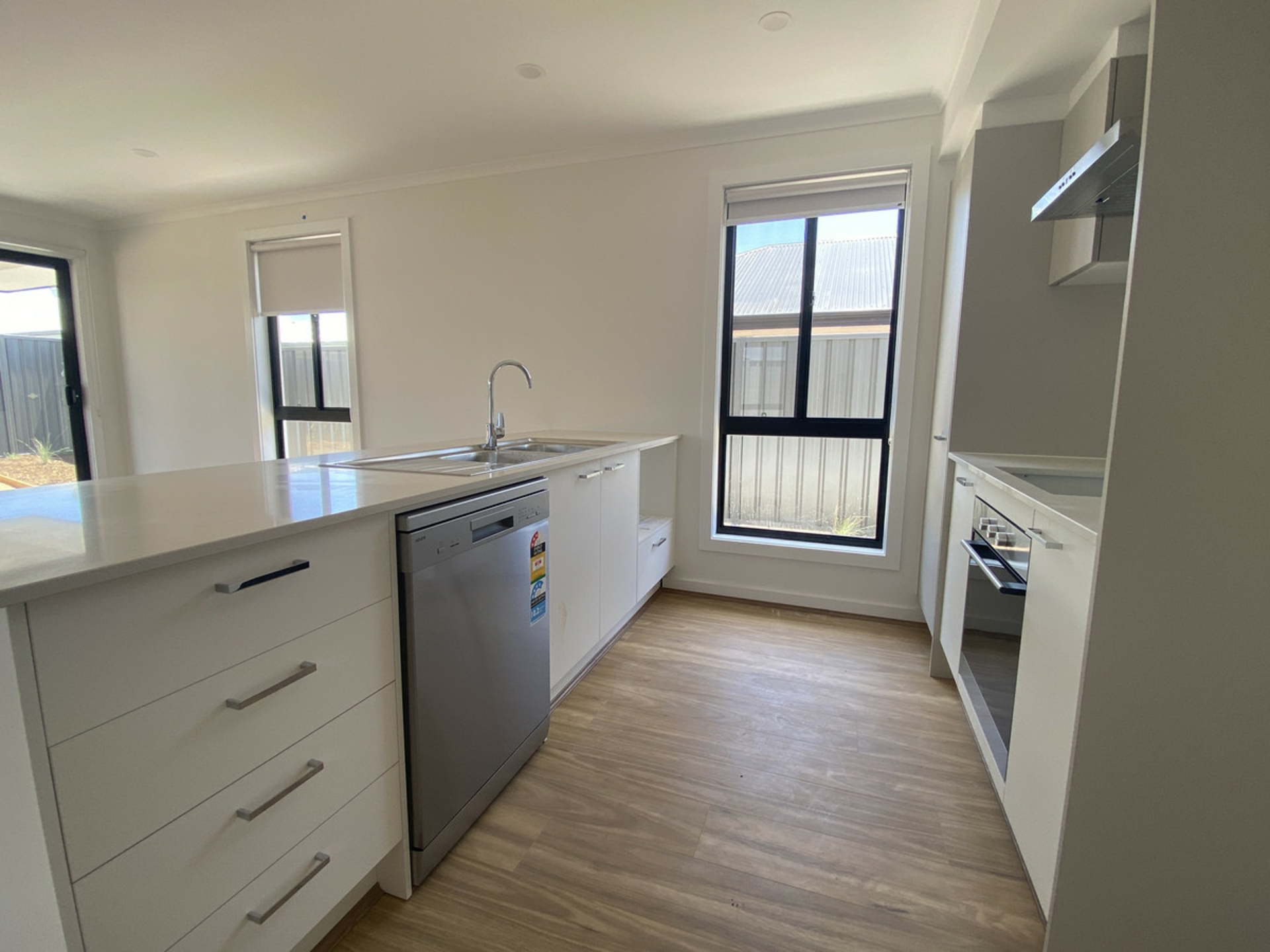 15 Woodhall Way, MUNNO PARA DOWNS