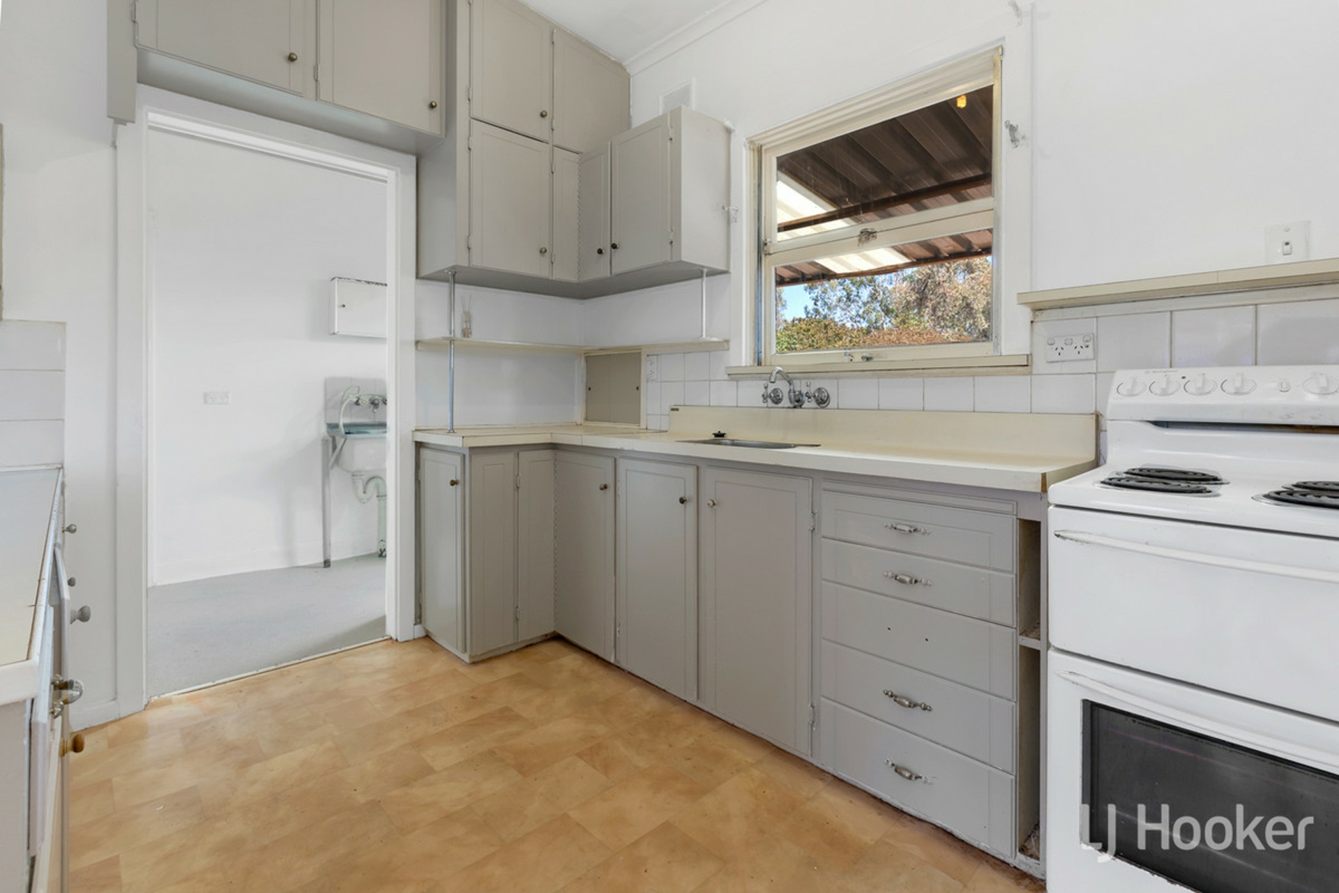 10 Coventry Road, DAVOREN PARK