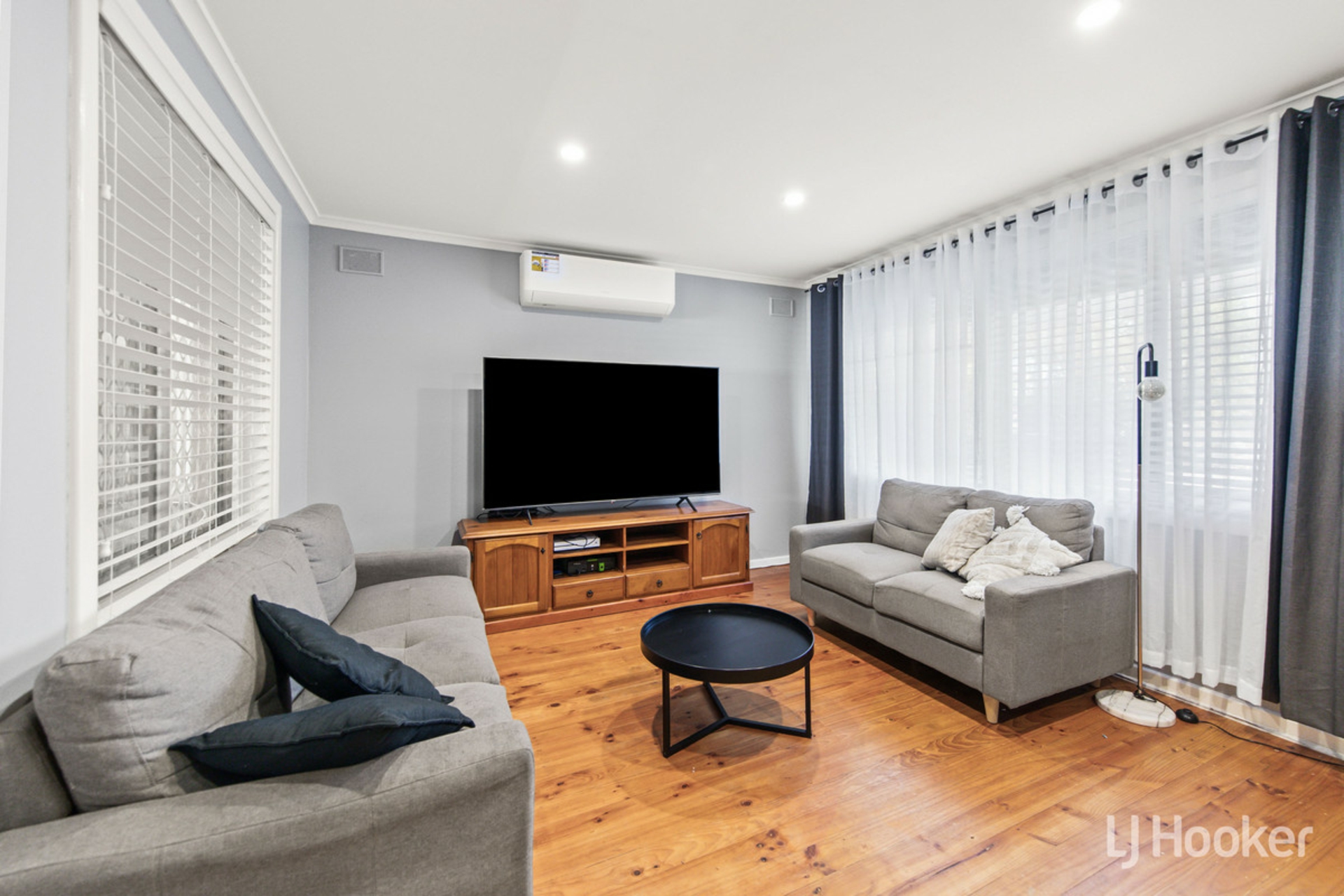 6 Beckington Street, ELIZABETH DOWNS