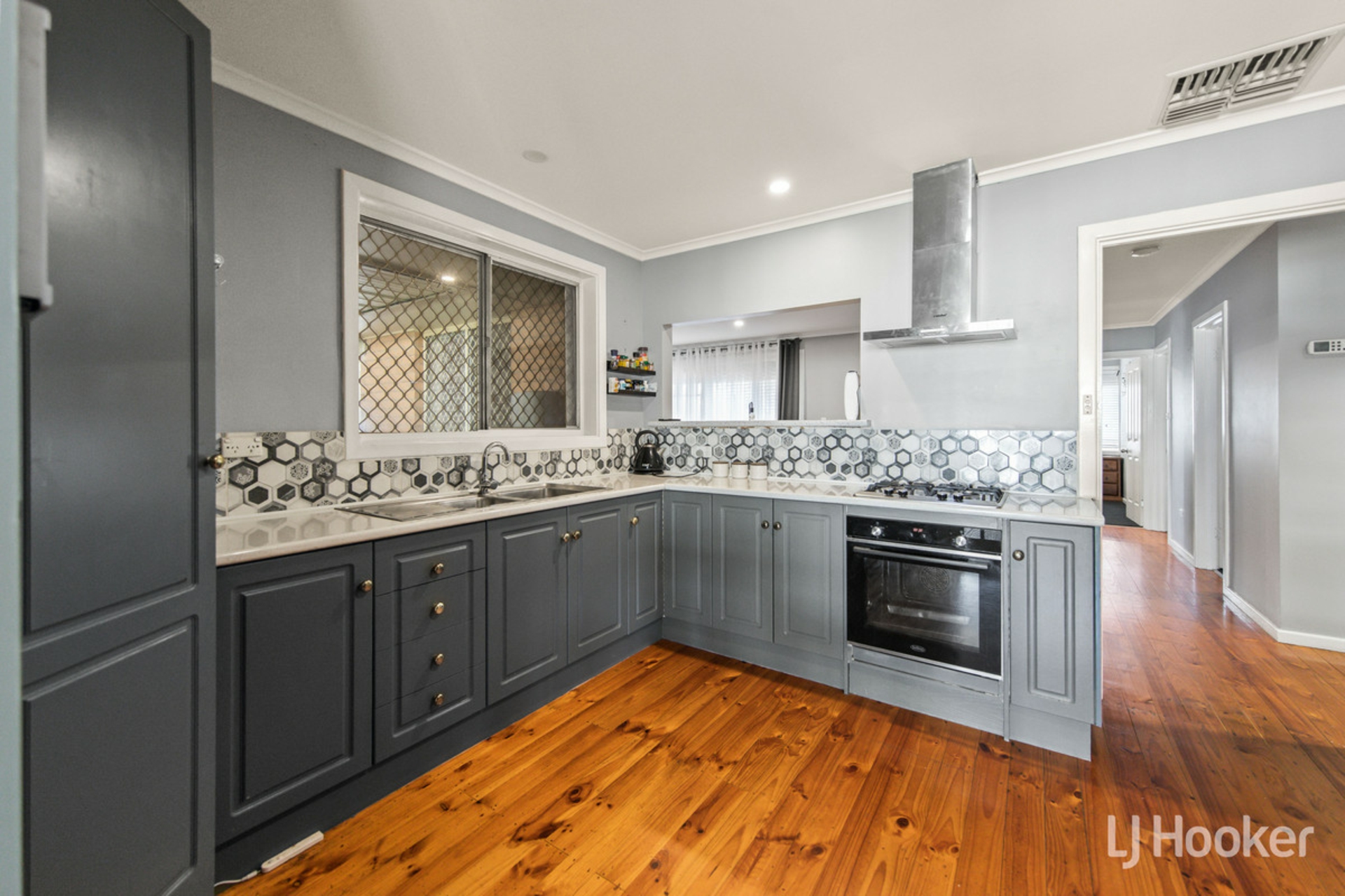6 Beckington Street, ELIZABETH DOWNS
