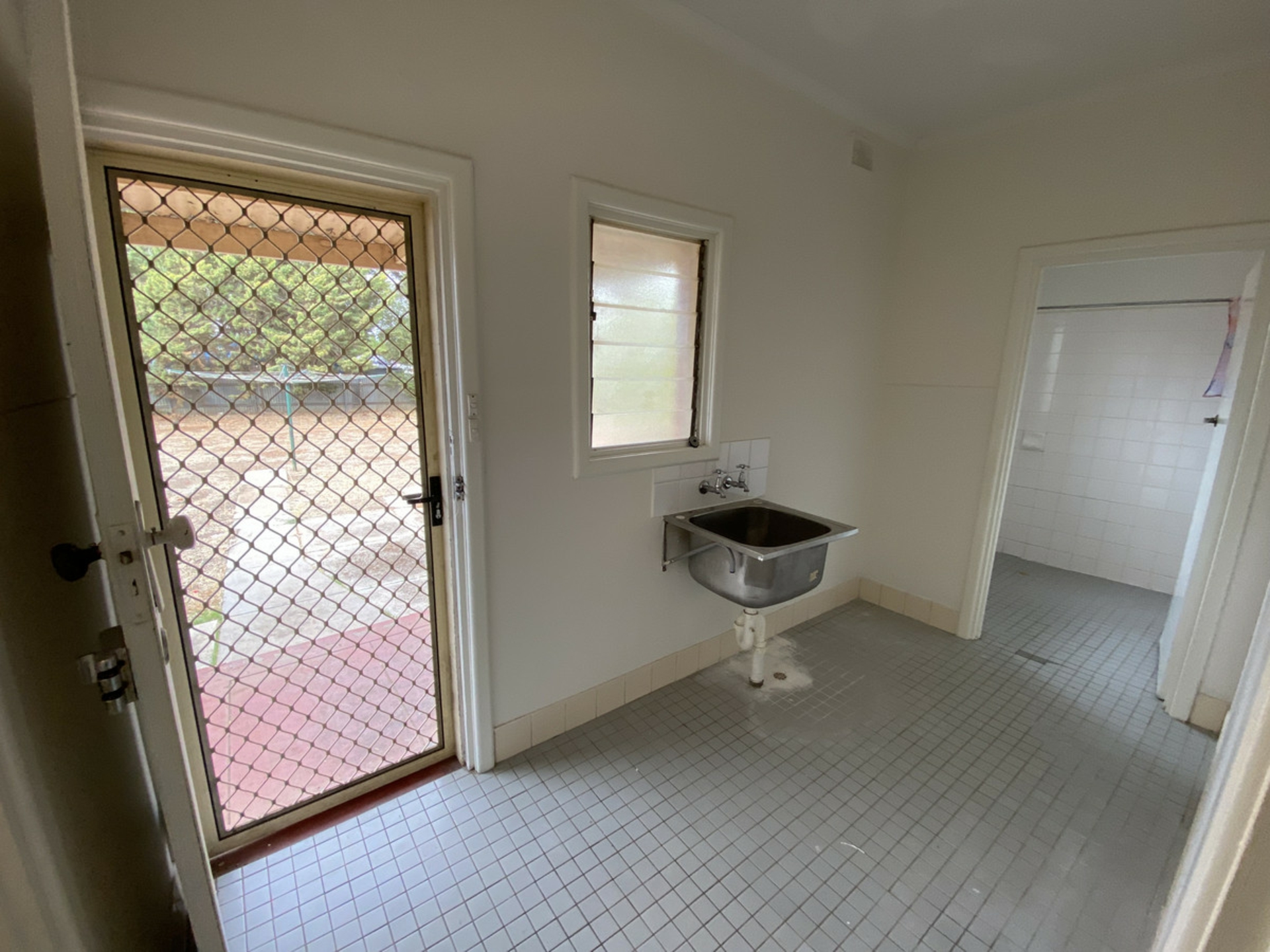 22 Midlow Road, ELIZABETH DOWNS