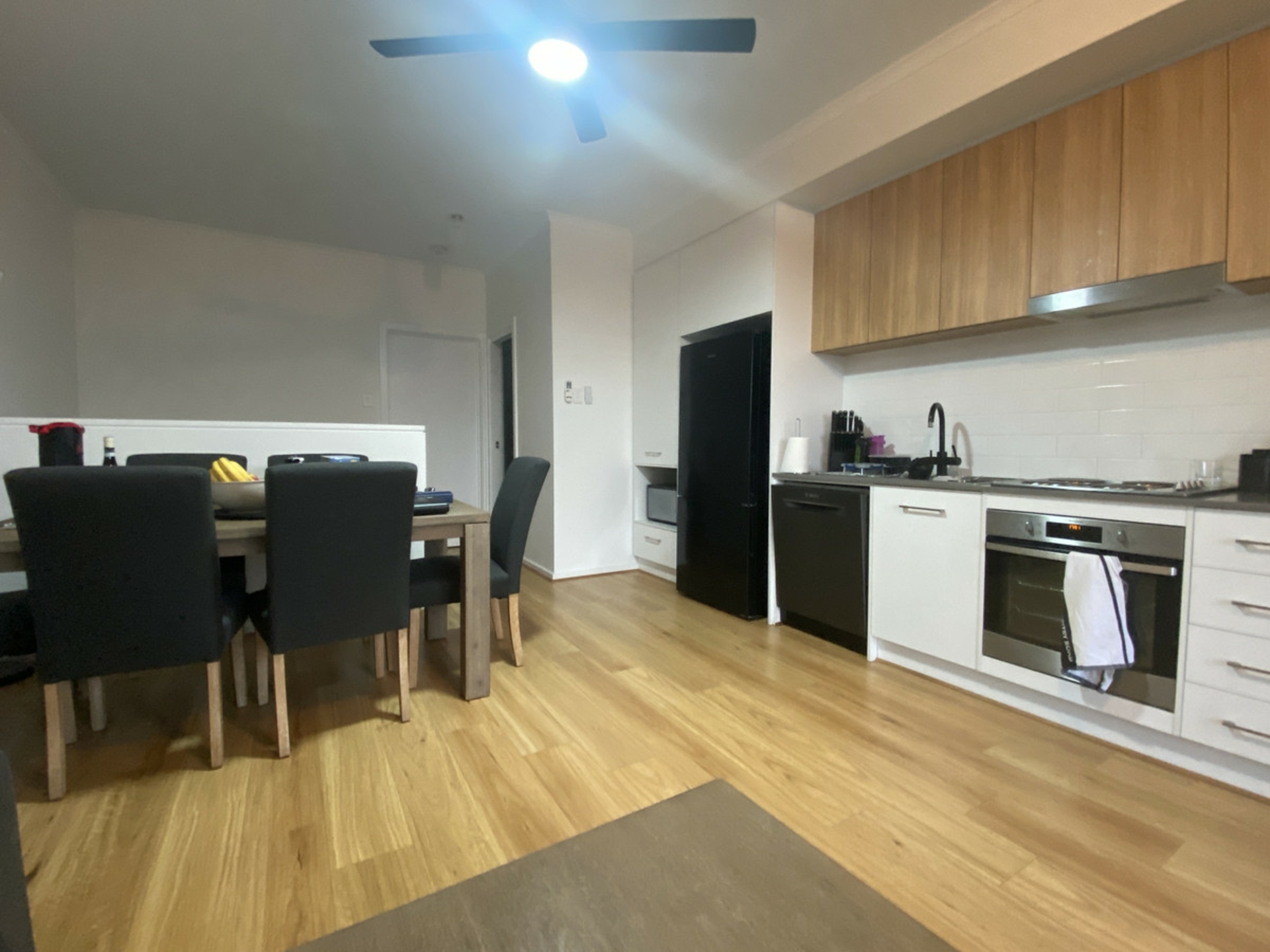11 Madison Street, MUNNO PARA