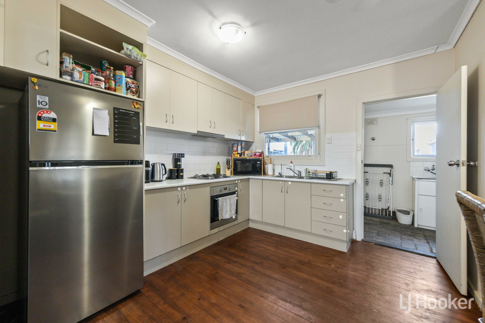 56 Mainwaring Crescent — photo 7 of 27