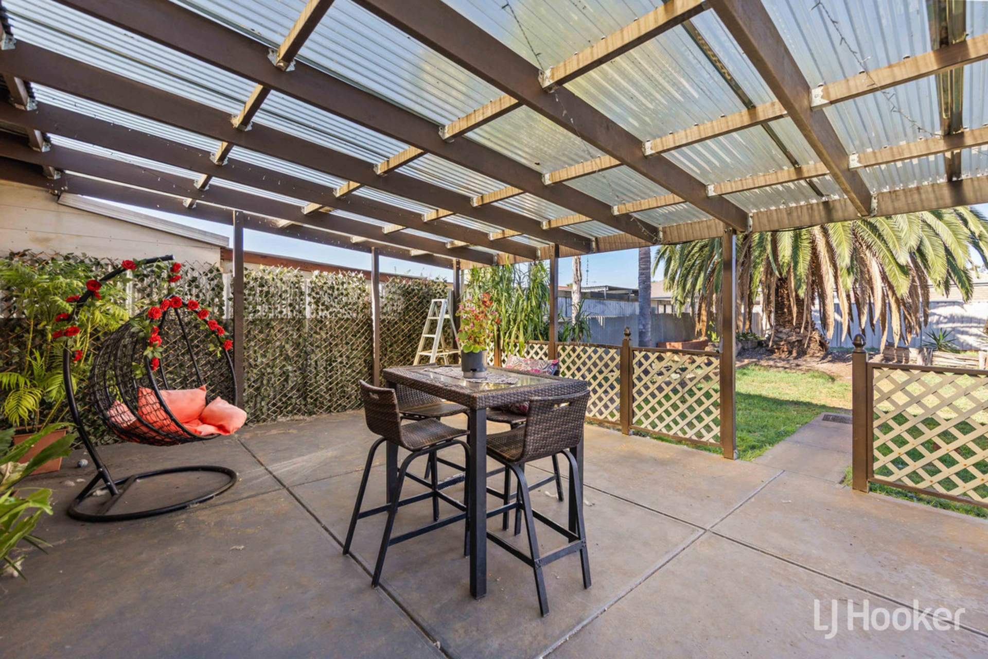 56 Mainwaring Crescent — photo 16 of 27