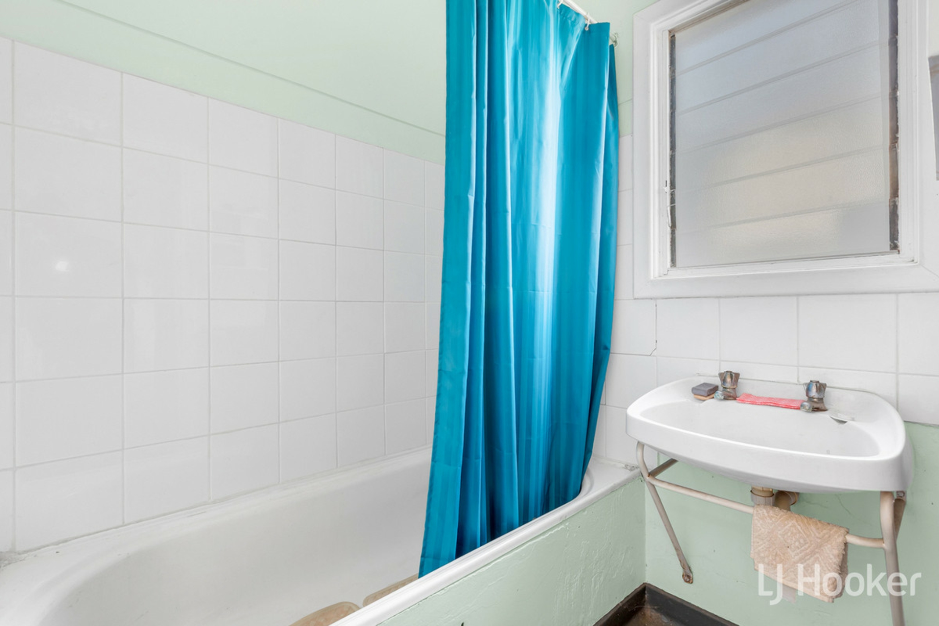 10 Benham Street — photo 7 of 10