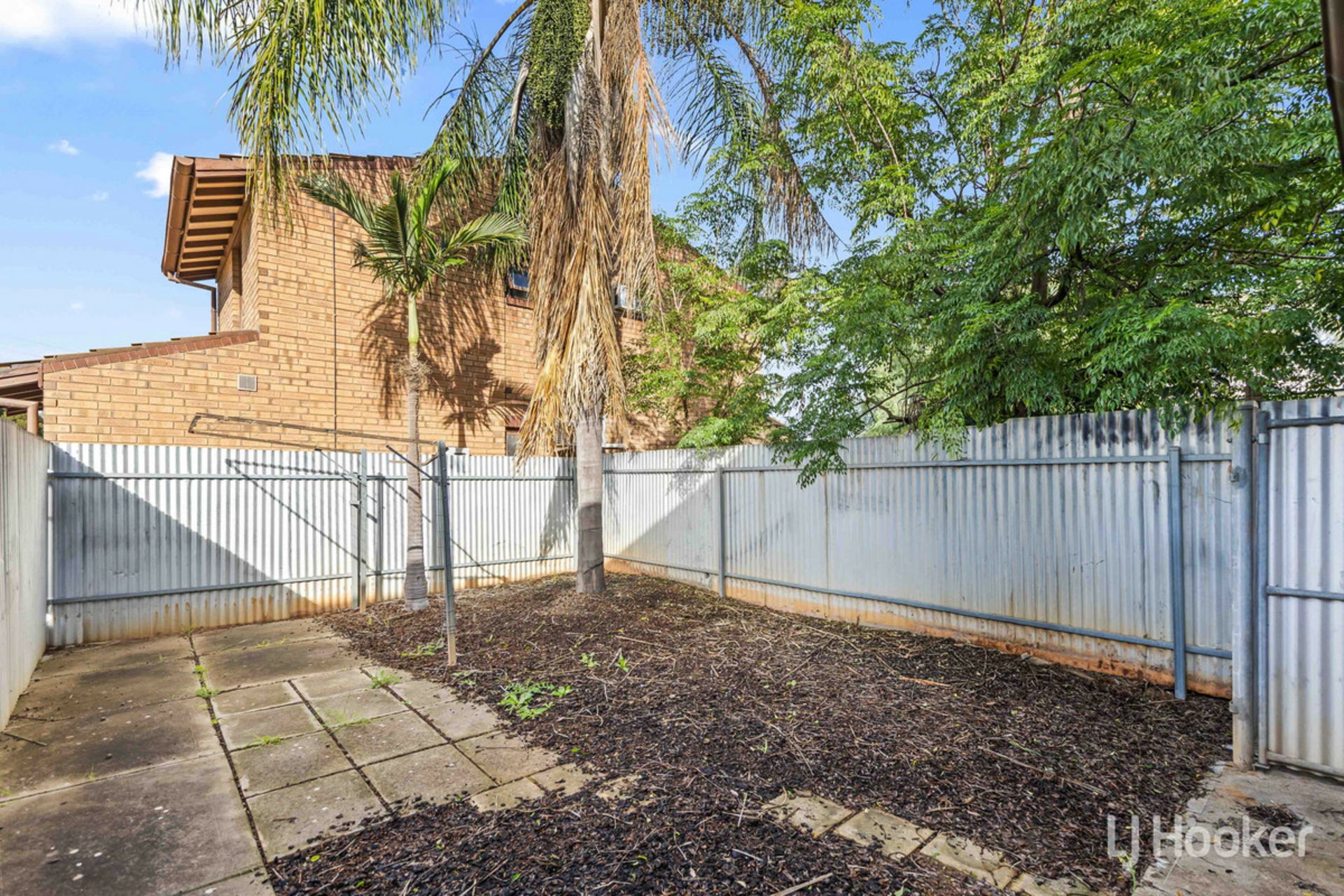 9/47 Amsterdam Crescent — photo 17 of 25