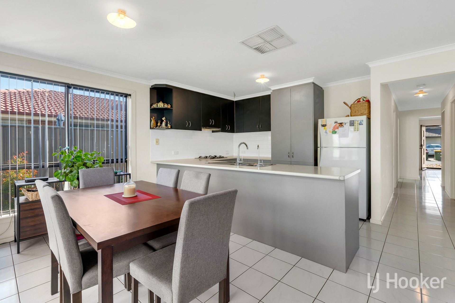 10 Cassia Street — photo 3 of 22